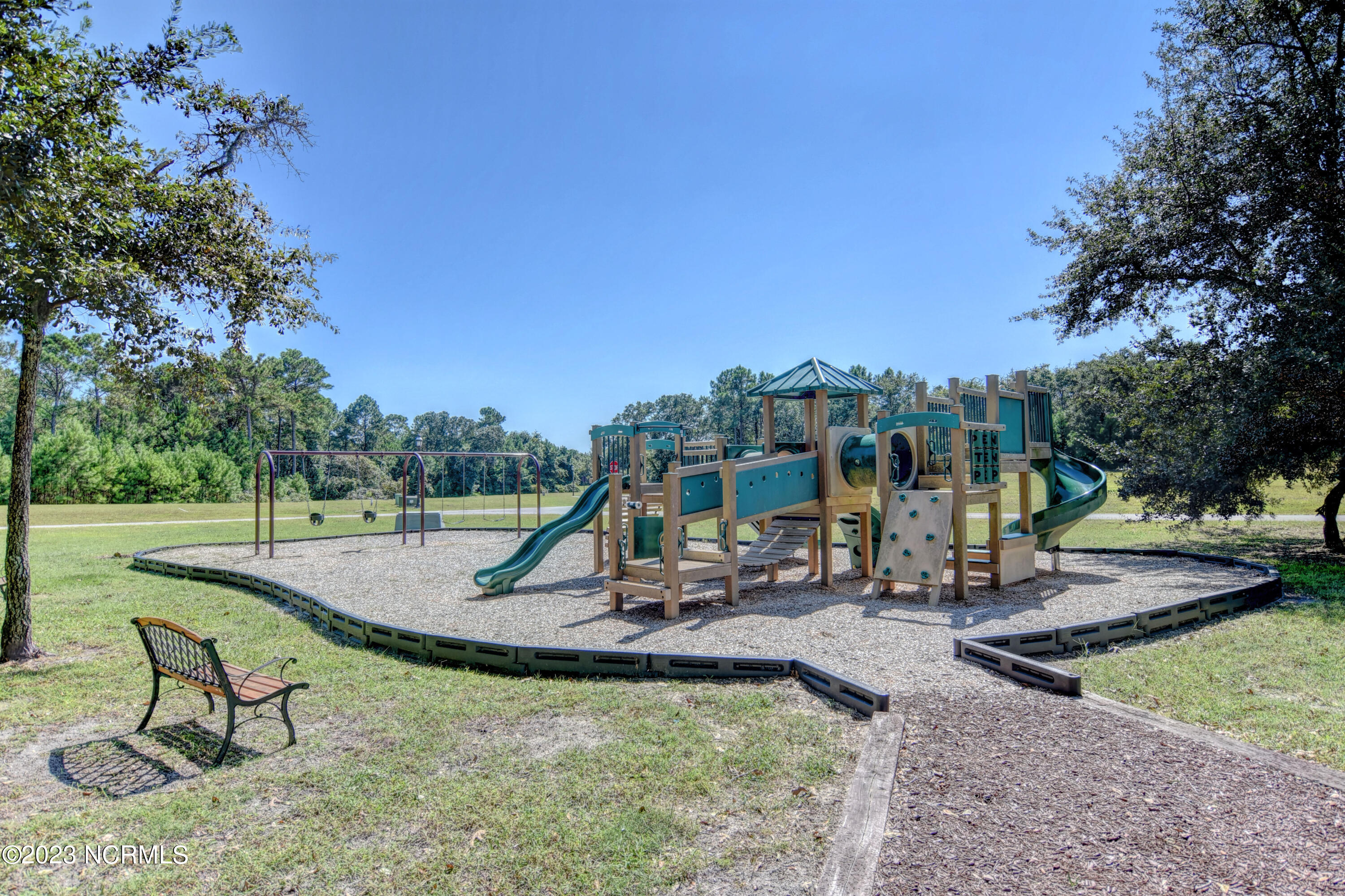 100523776 | Photo 11