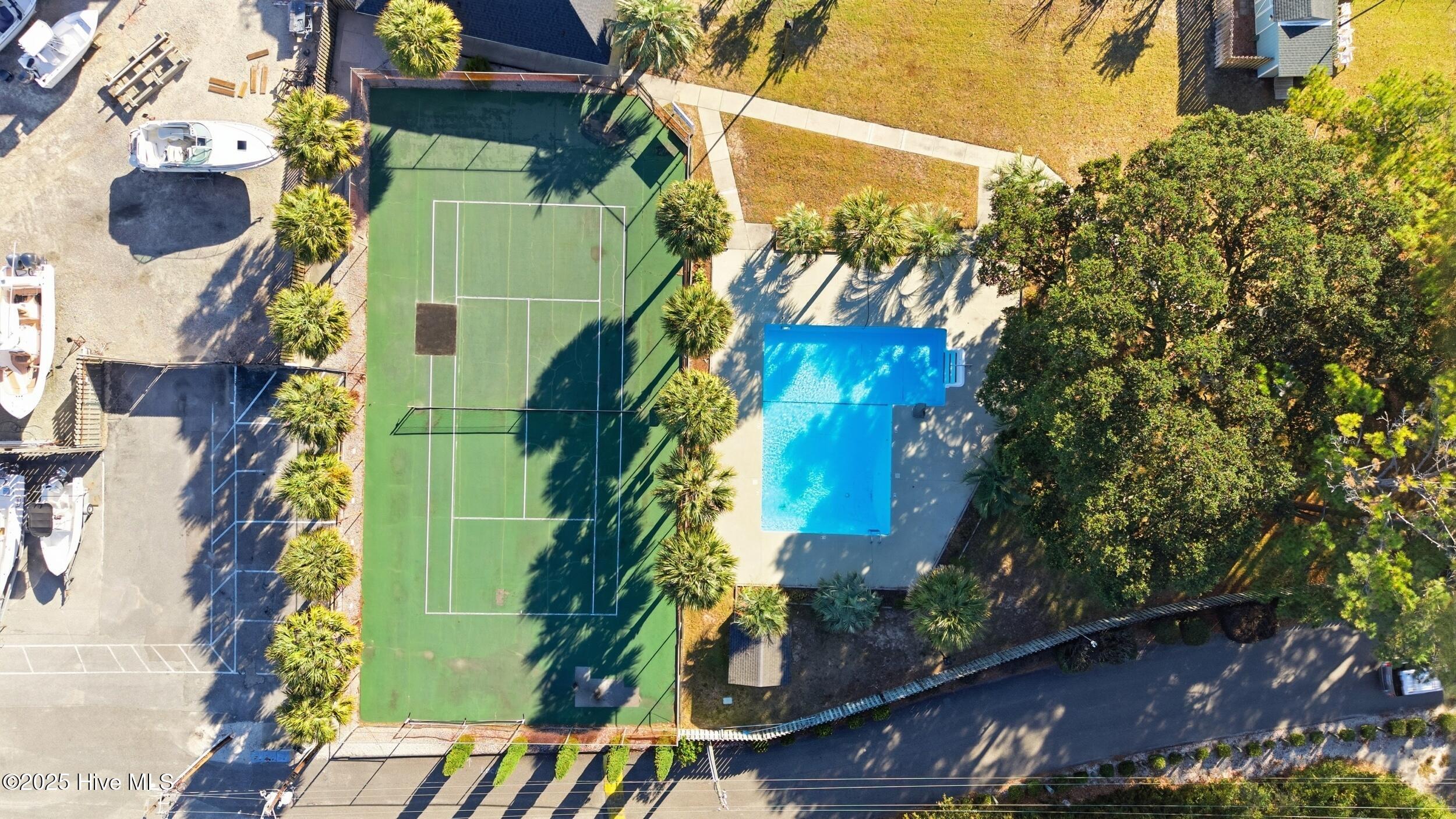 100541152 | Photo 11