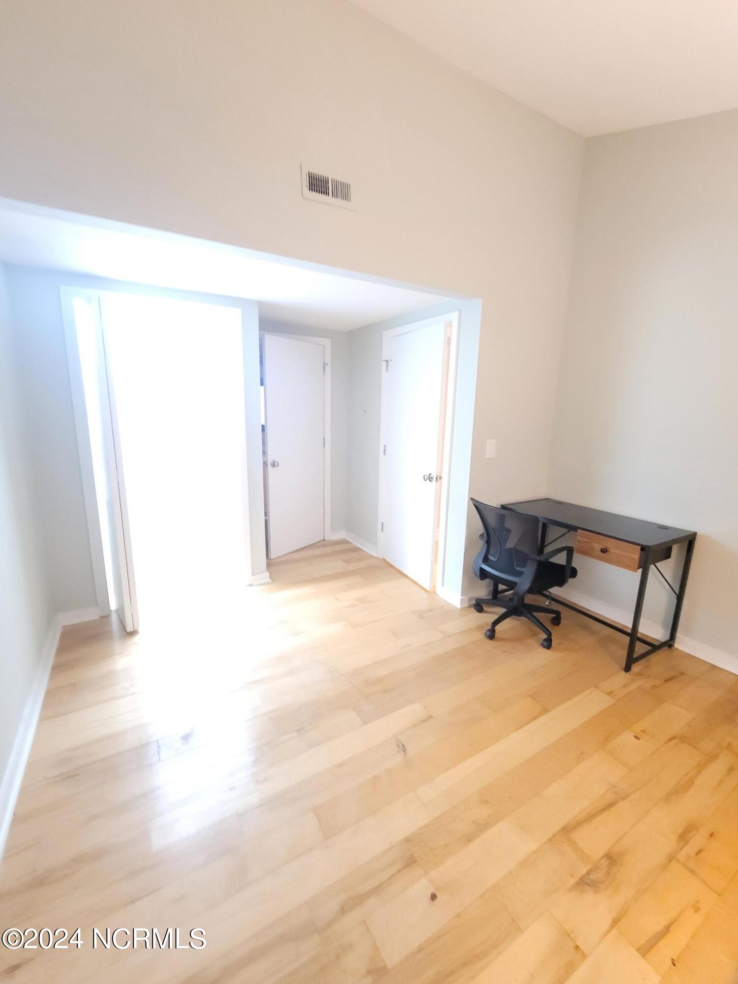 100565736 | Photo 19