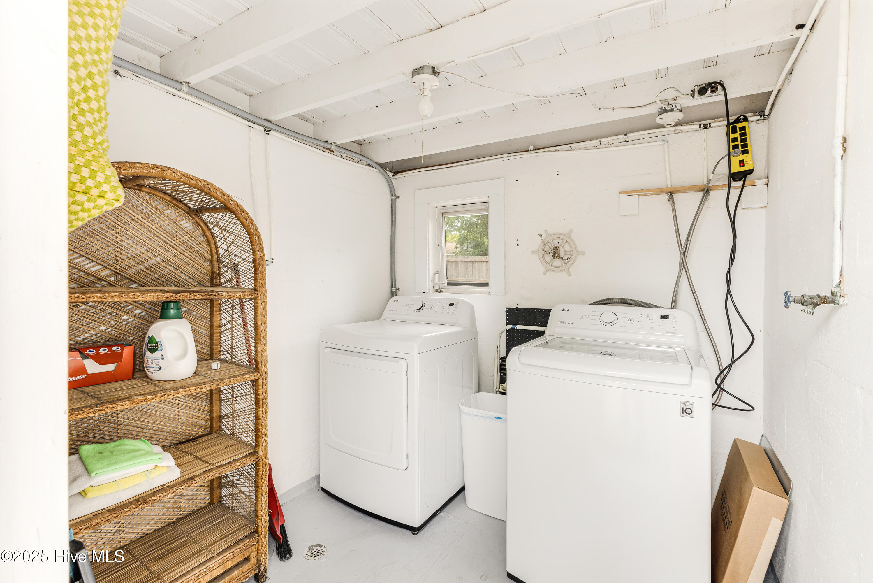 100531813 | Photo 27