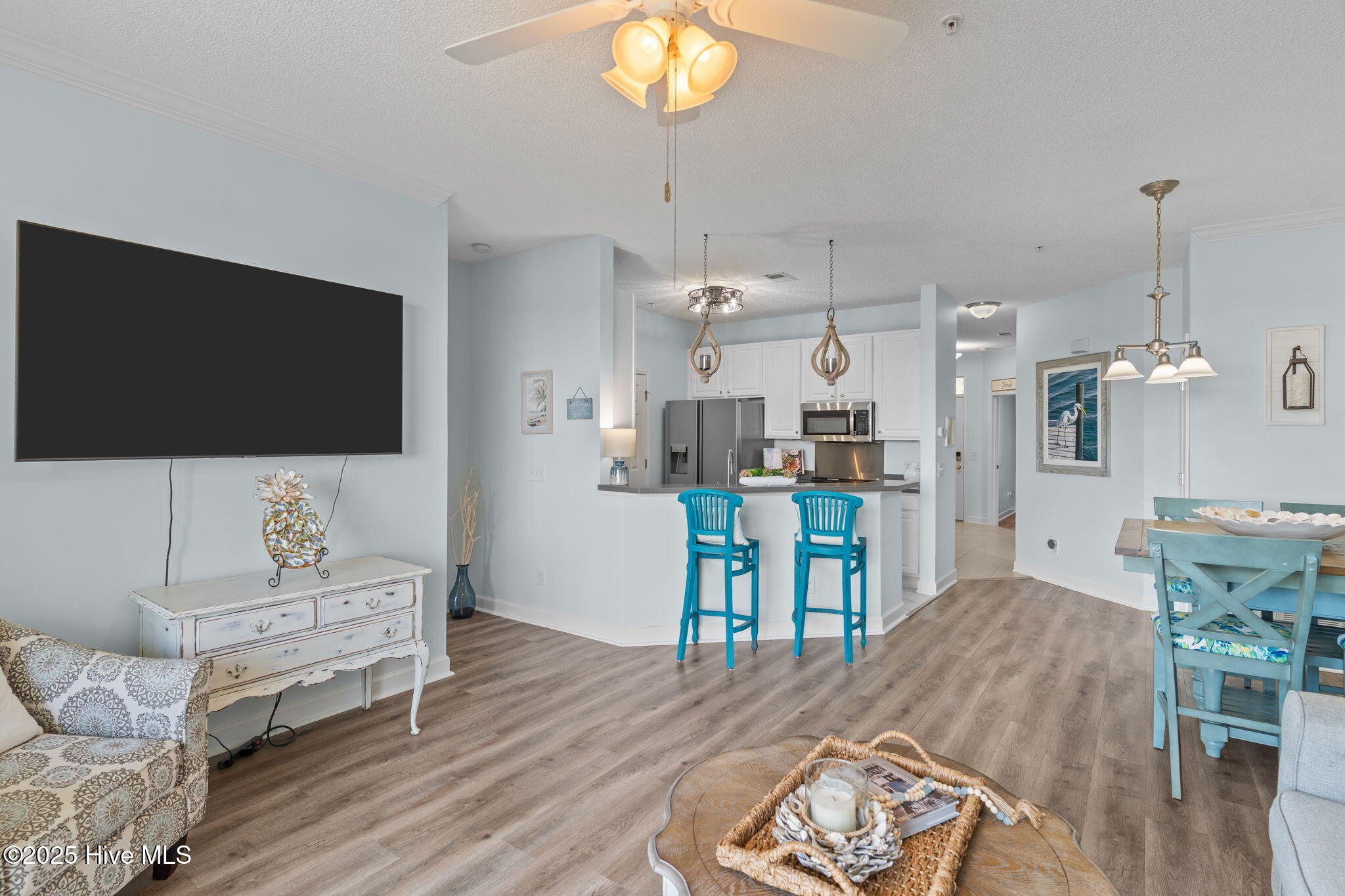 100531707 | Photo 46