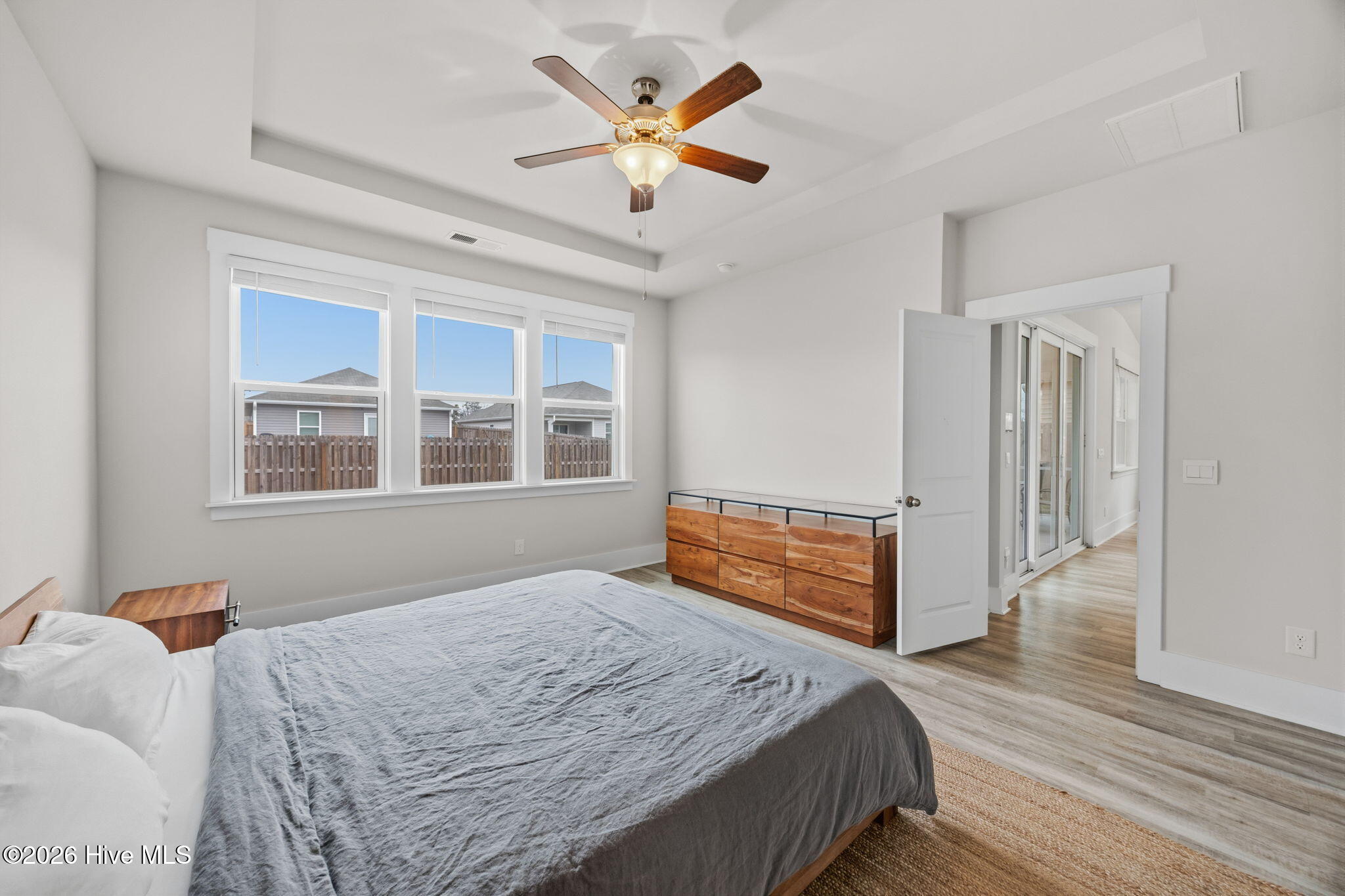 100557752 | Photo 21