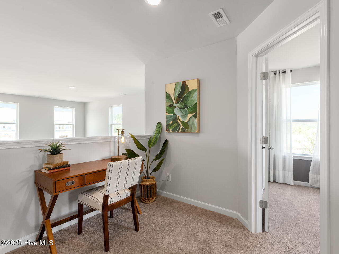 100490831 | Photo 22