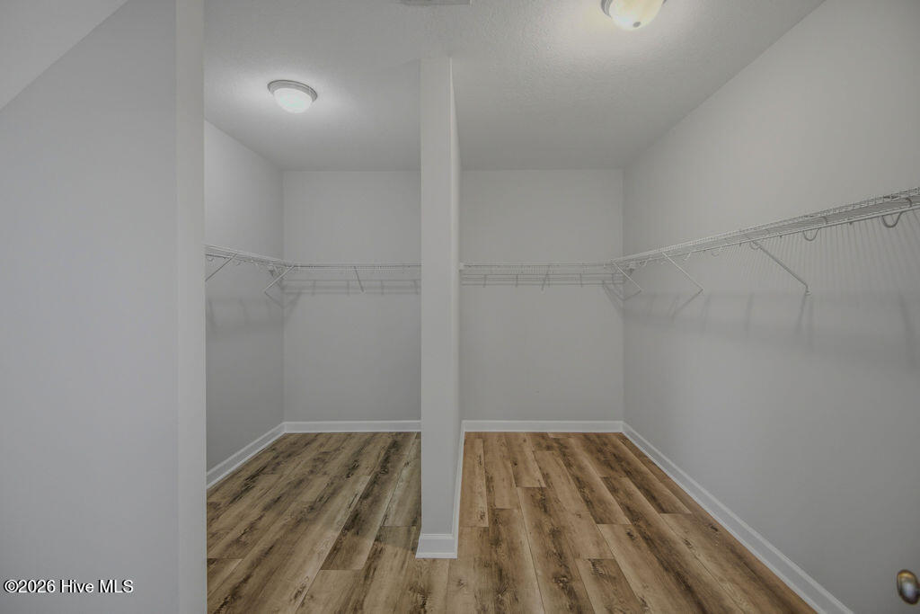 100568501 | Photo 26