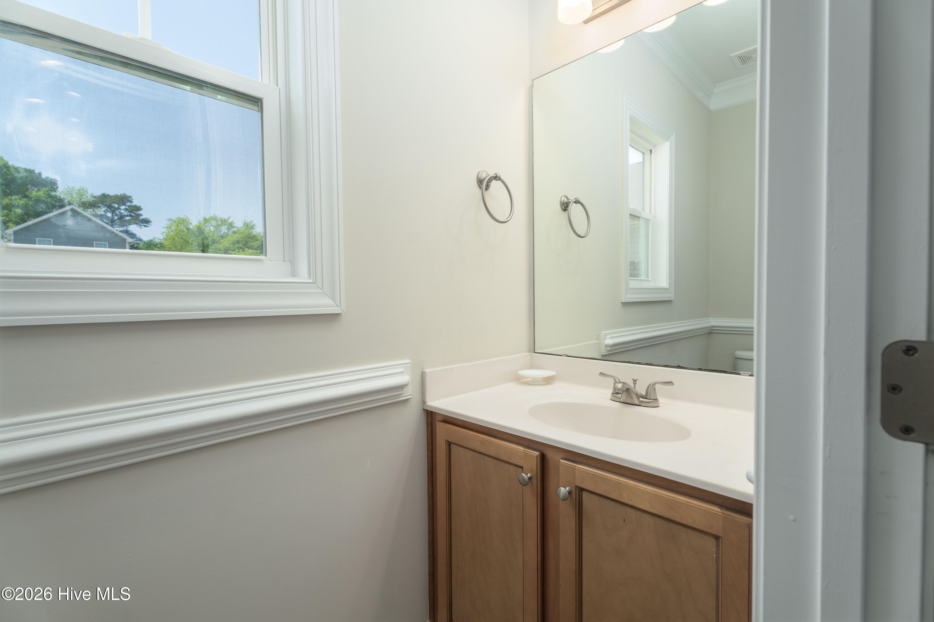 100569563 | Photo 12