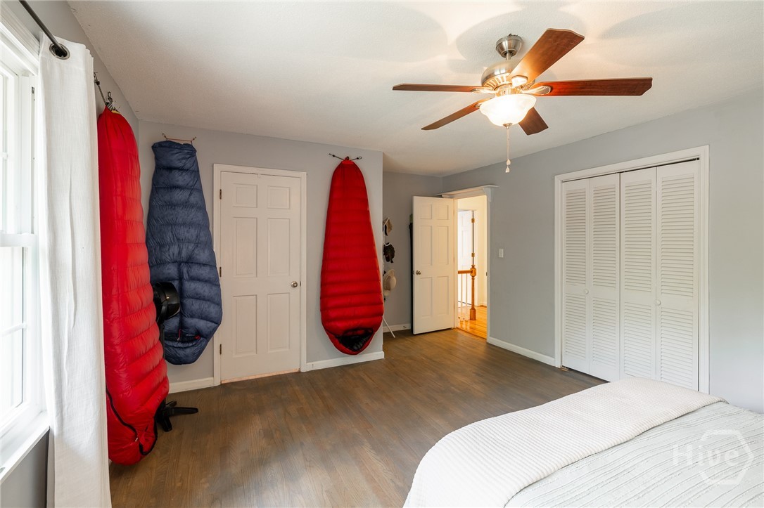 140 Rollingwood Drive