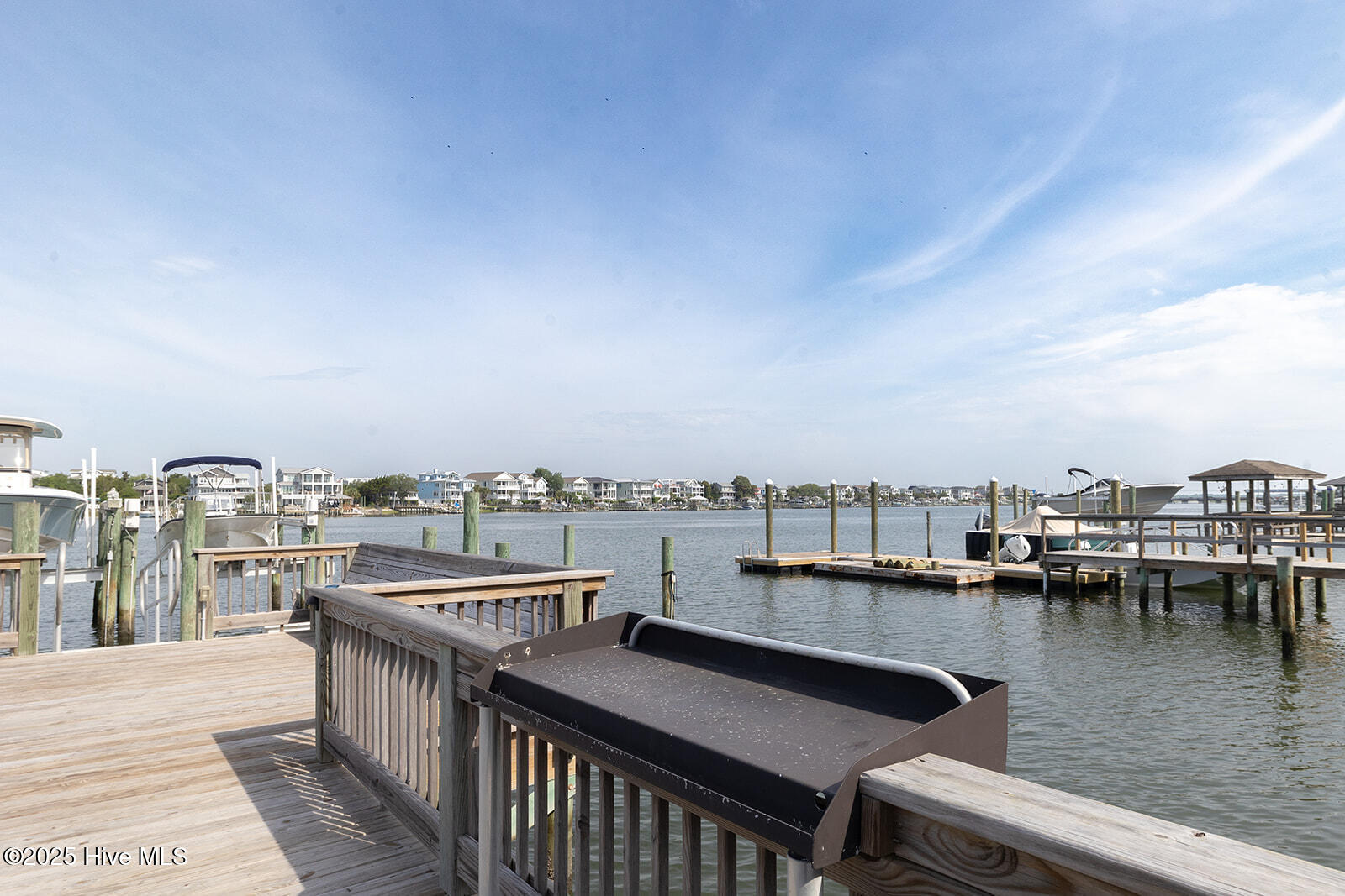 100564754 | Photo 35