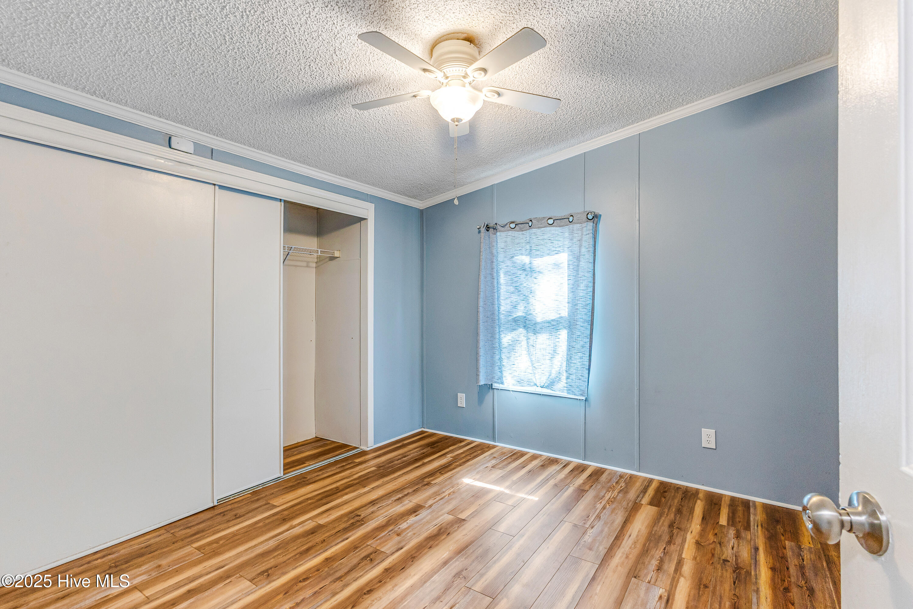 100539839 | Photo 24