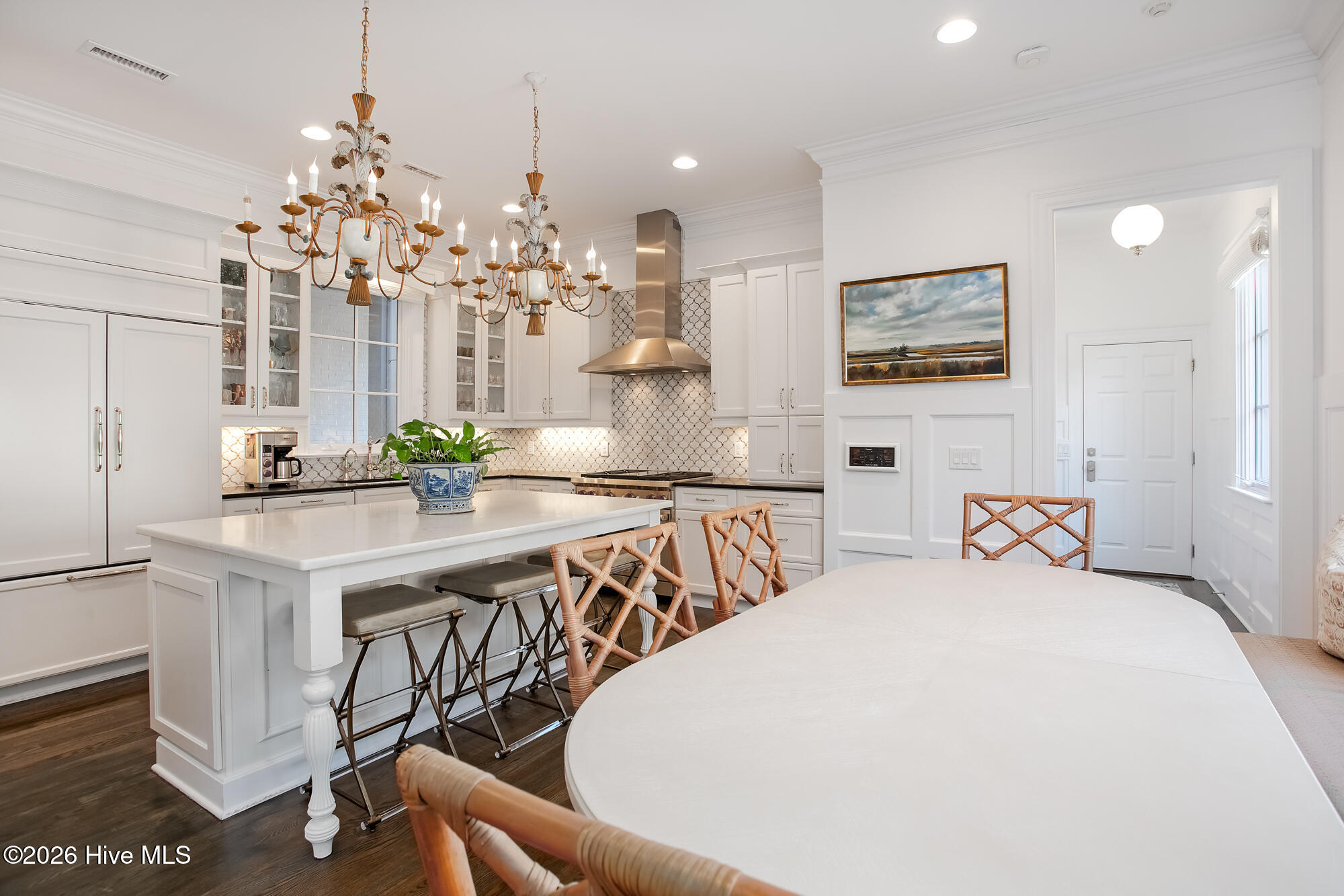 100552685 | Photo 11