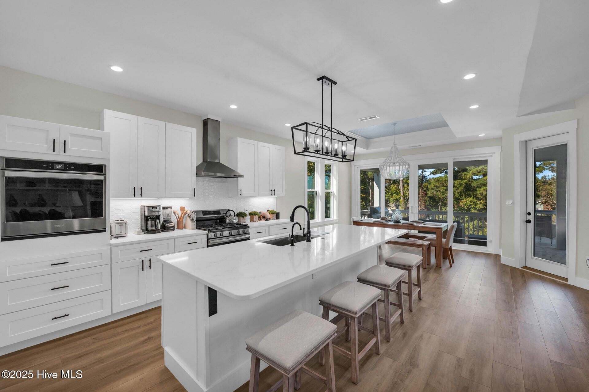 100539470 | Photo 13