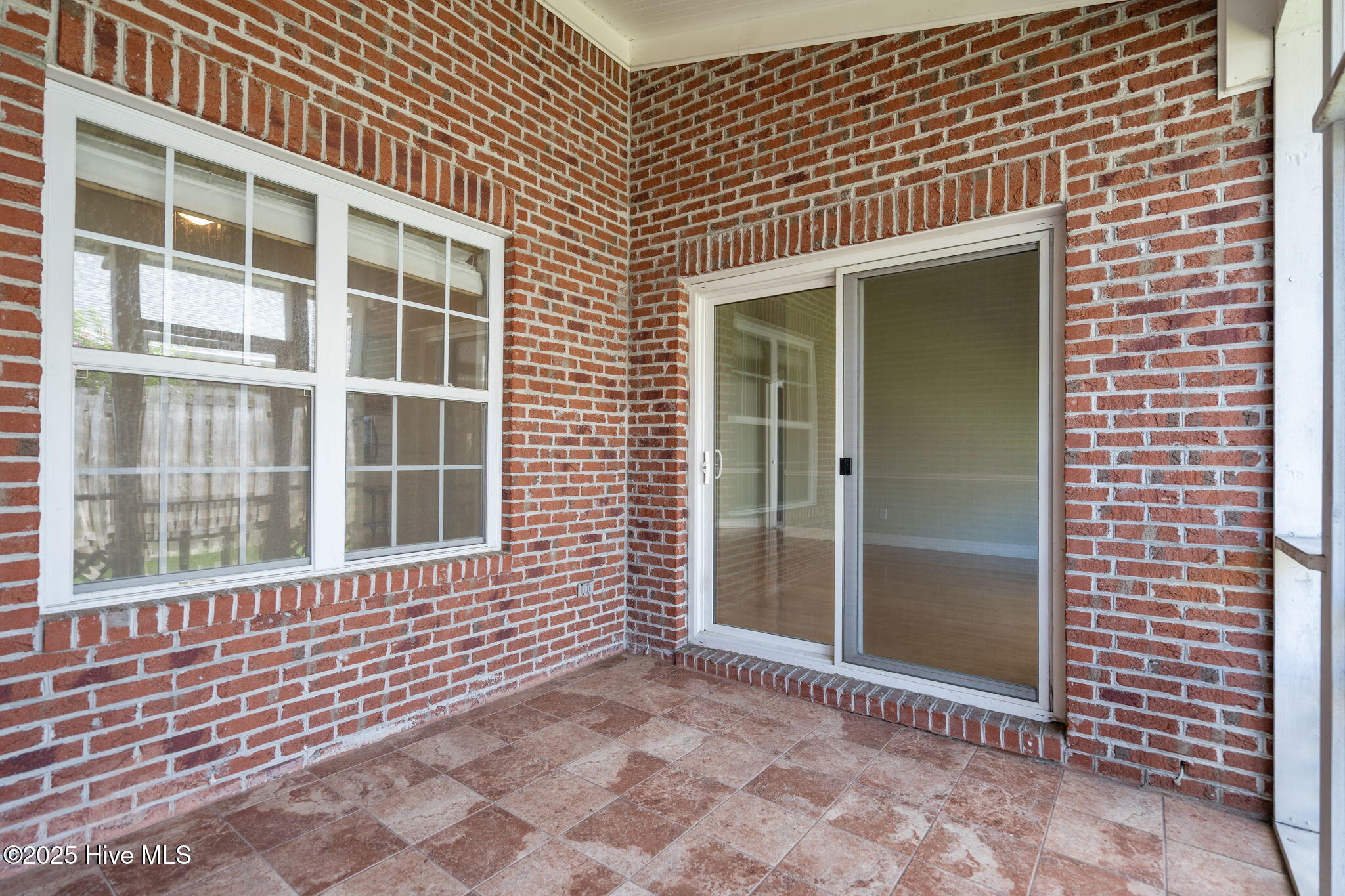 100559458 | Photo 29