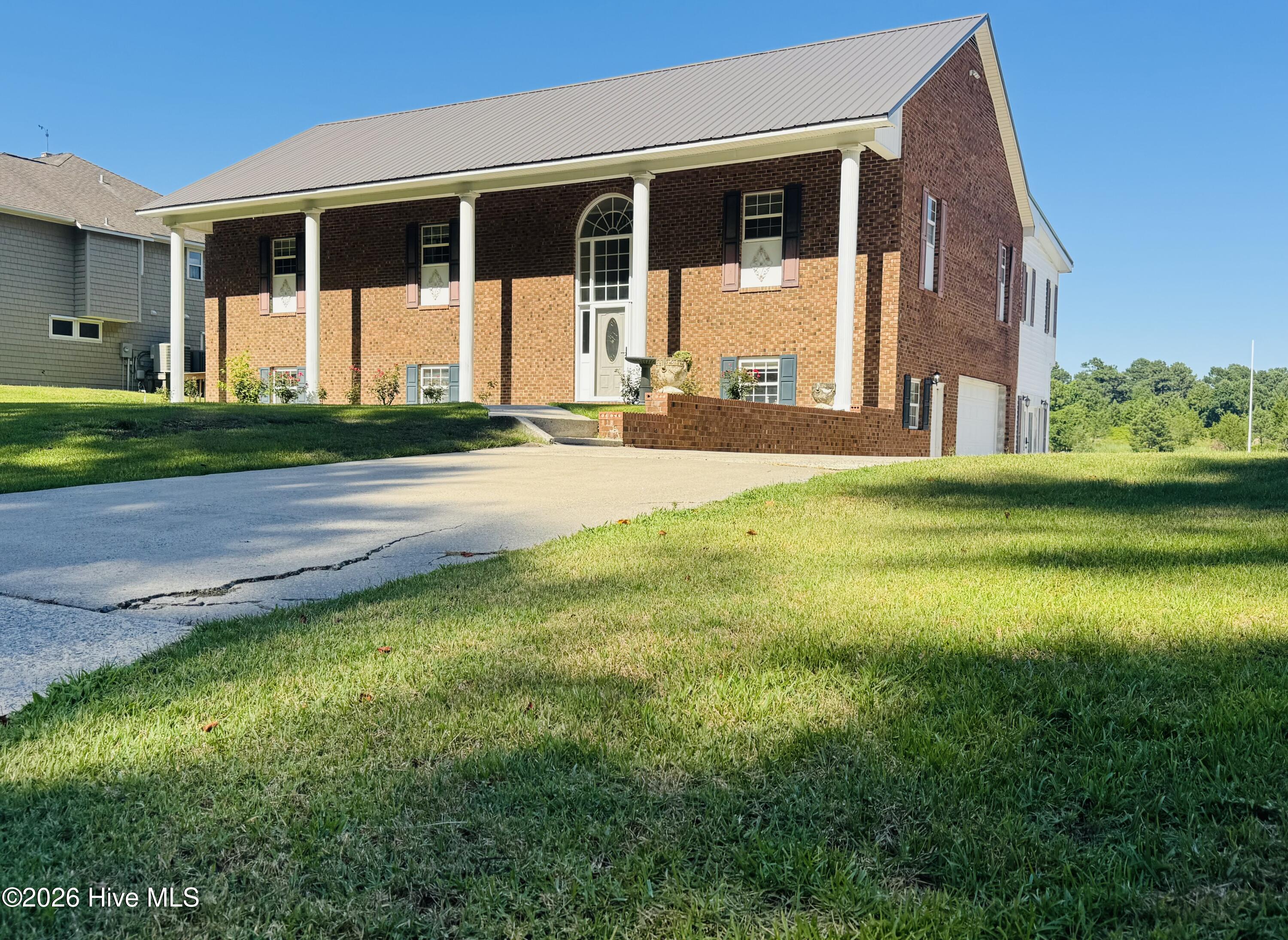888 Seagate Drive,Newport