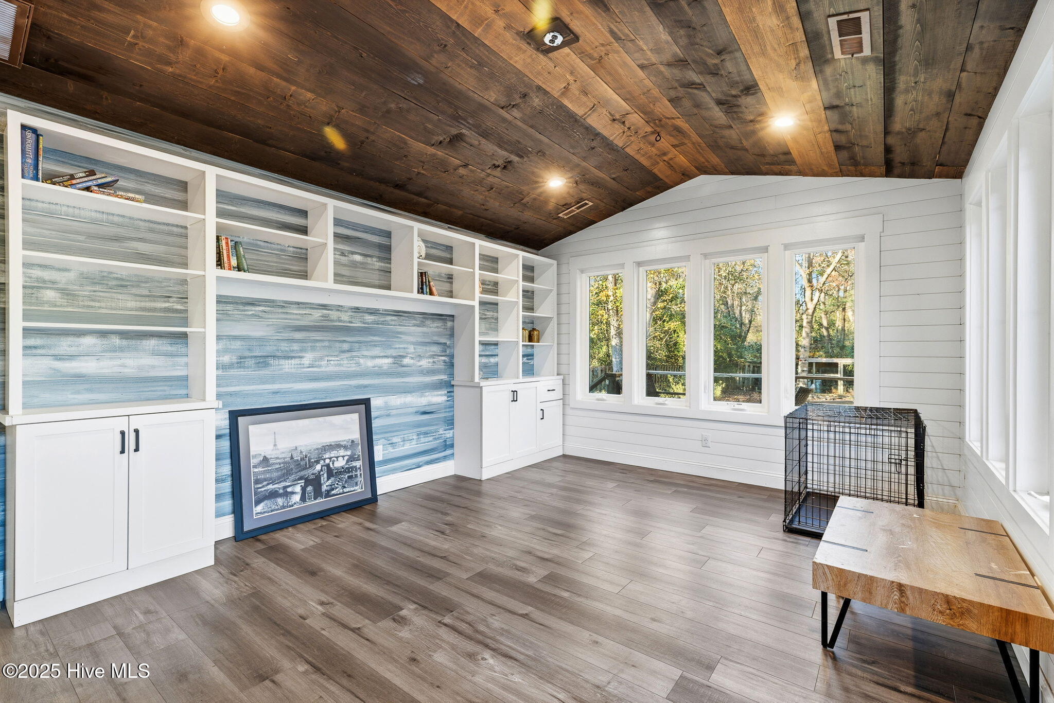 100545269 | Photo 29