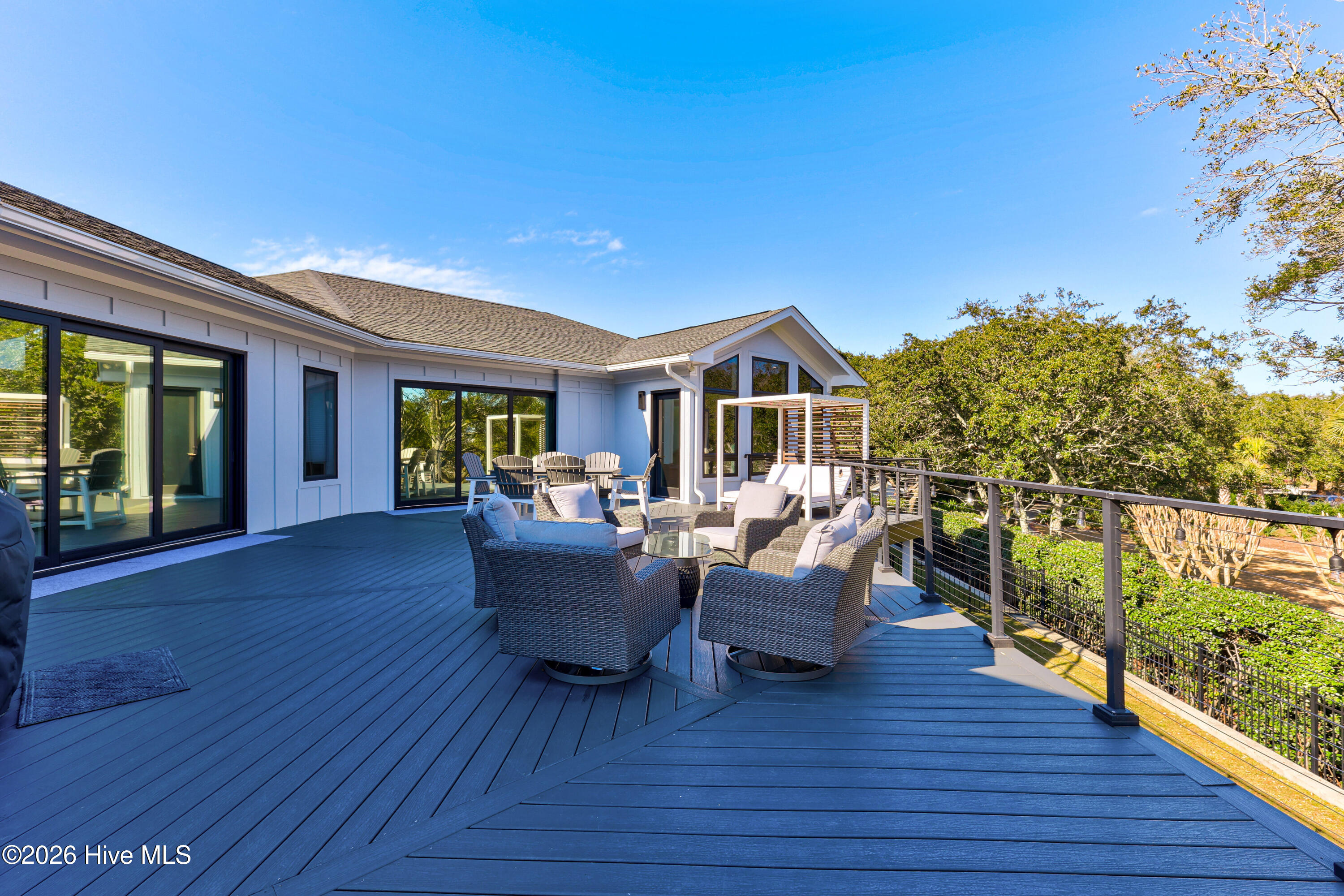 100559856 | Photo 61