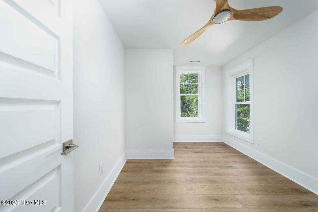 100564686 | Photo 27