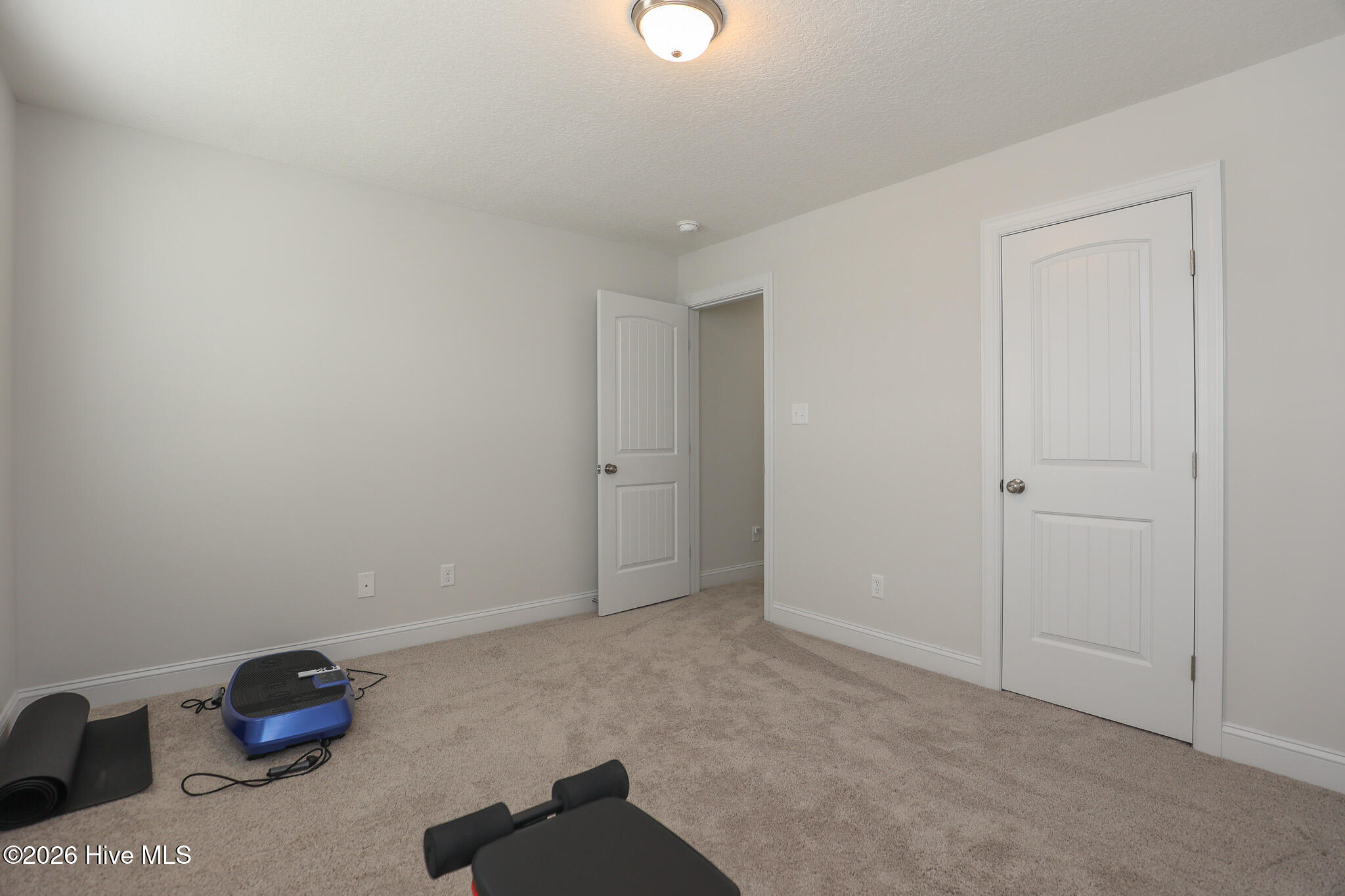 100566791 | Photo 31