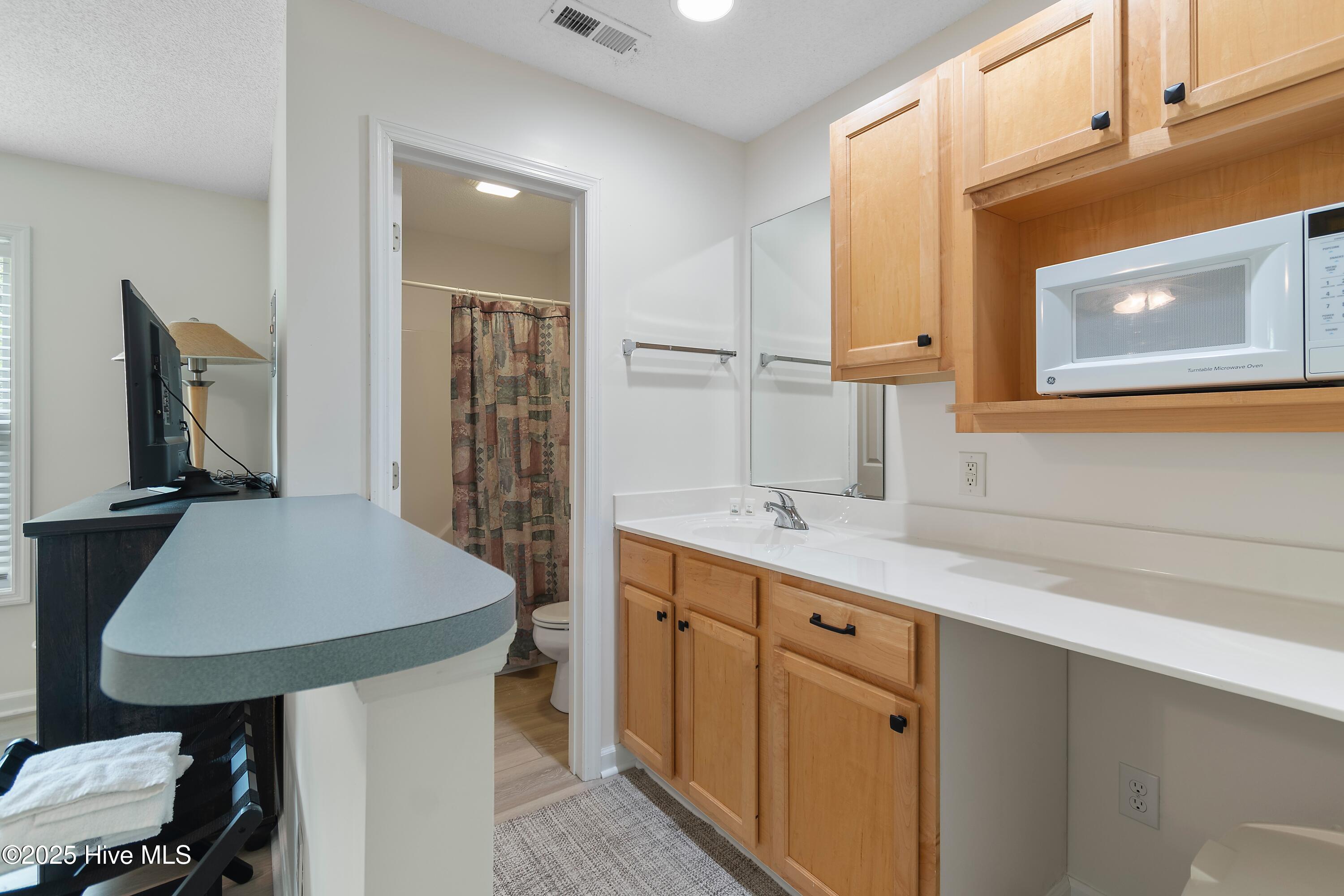 100508333 | Photo 18