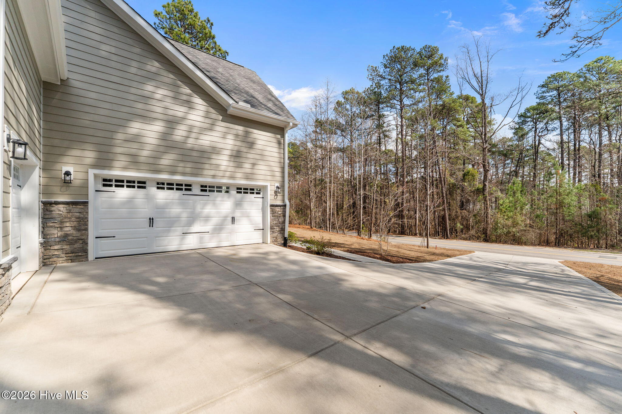 180 Longleaf Drive