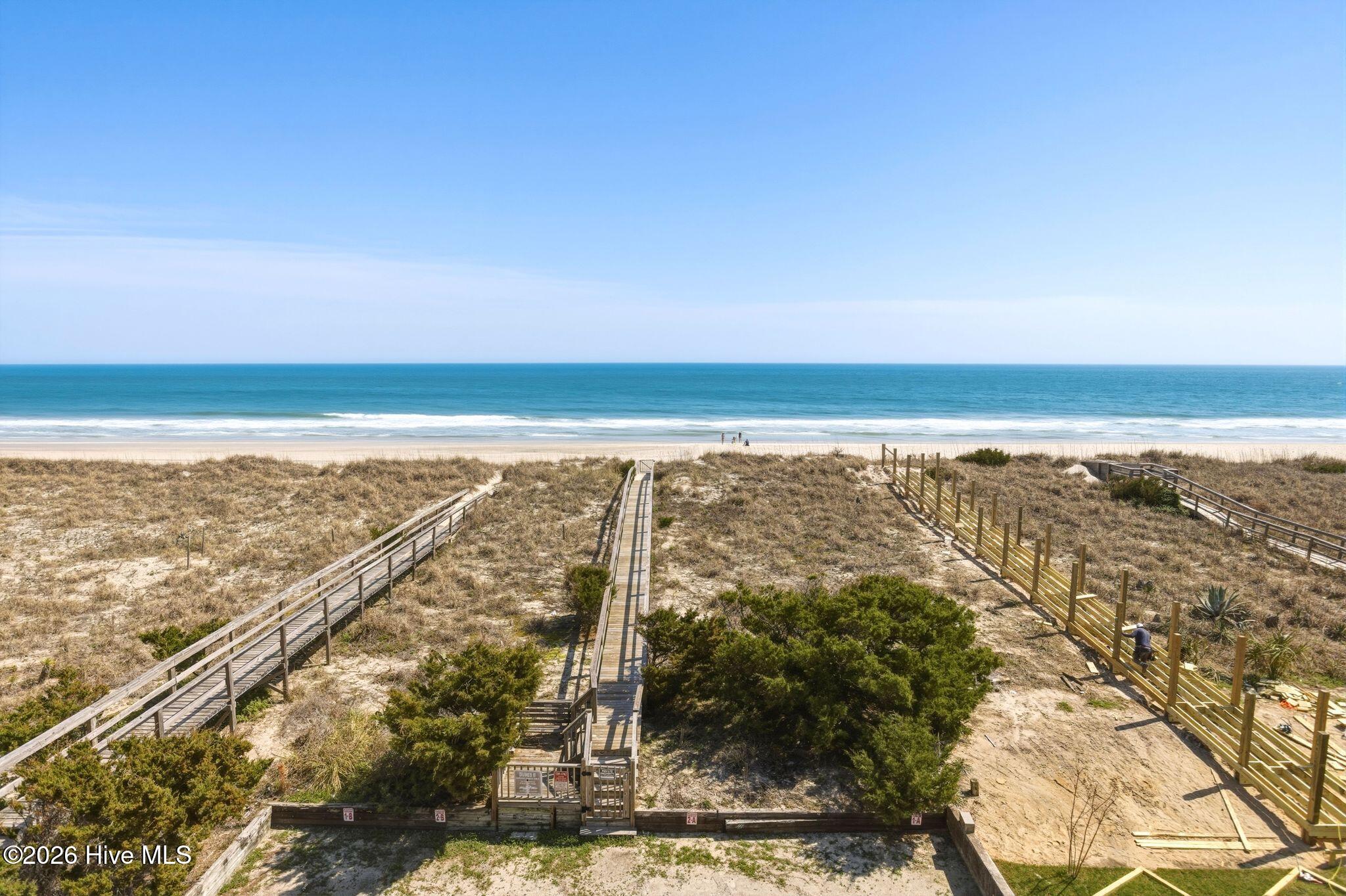 100539934 | Photo 72