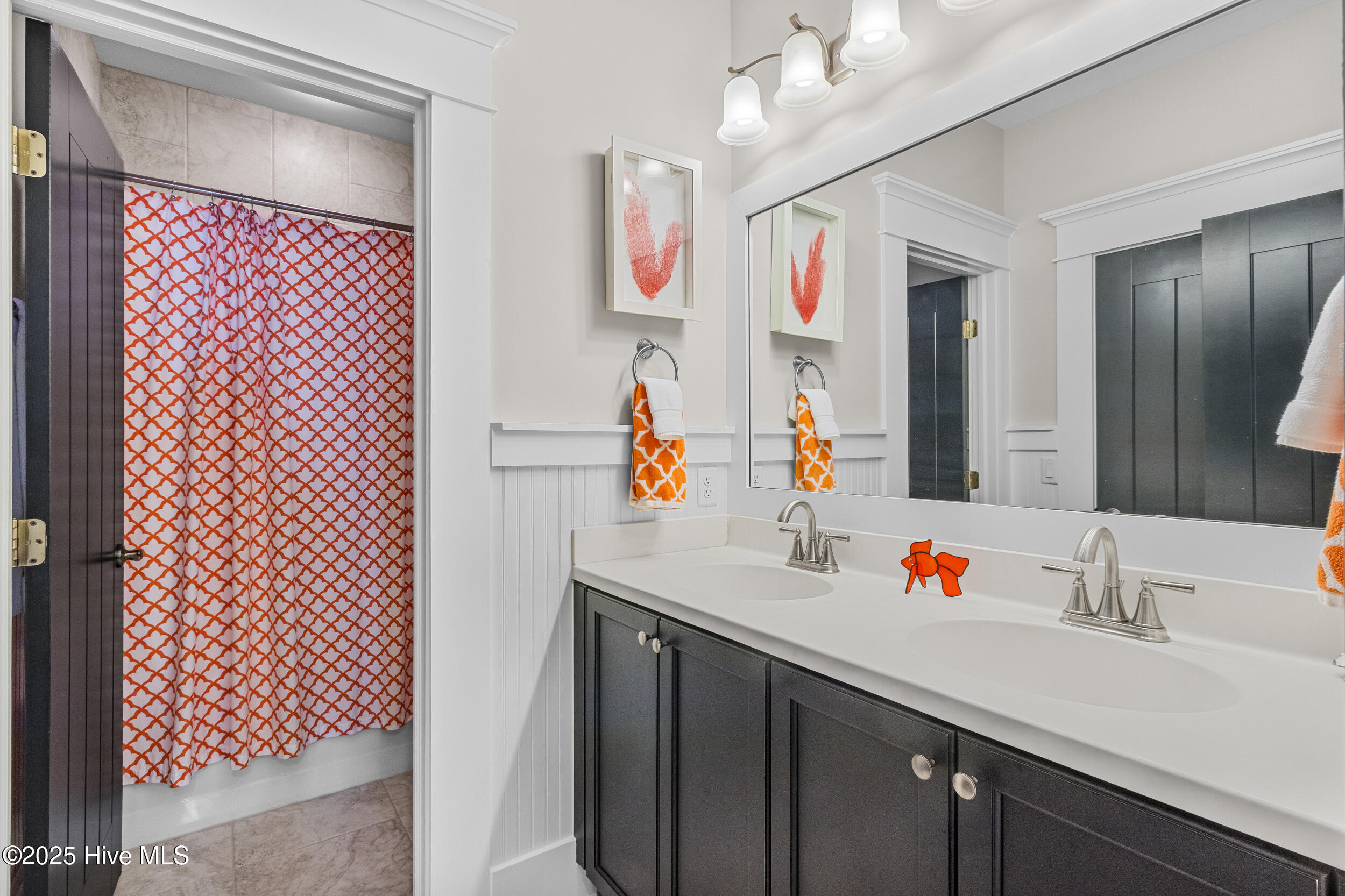 100537766 | Photo 31