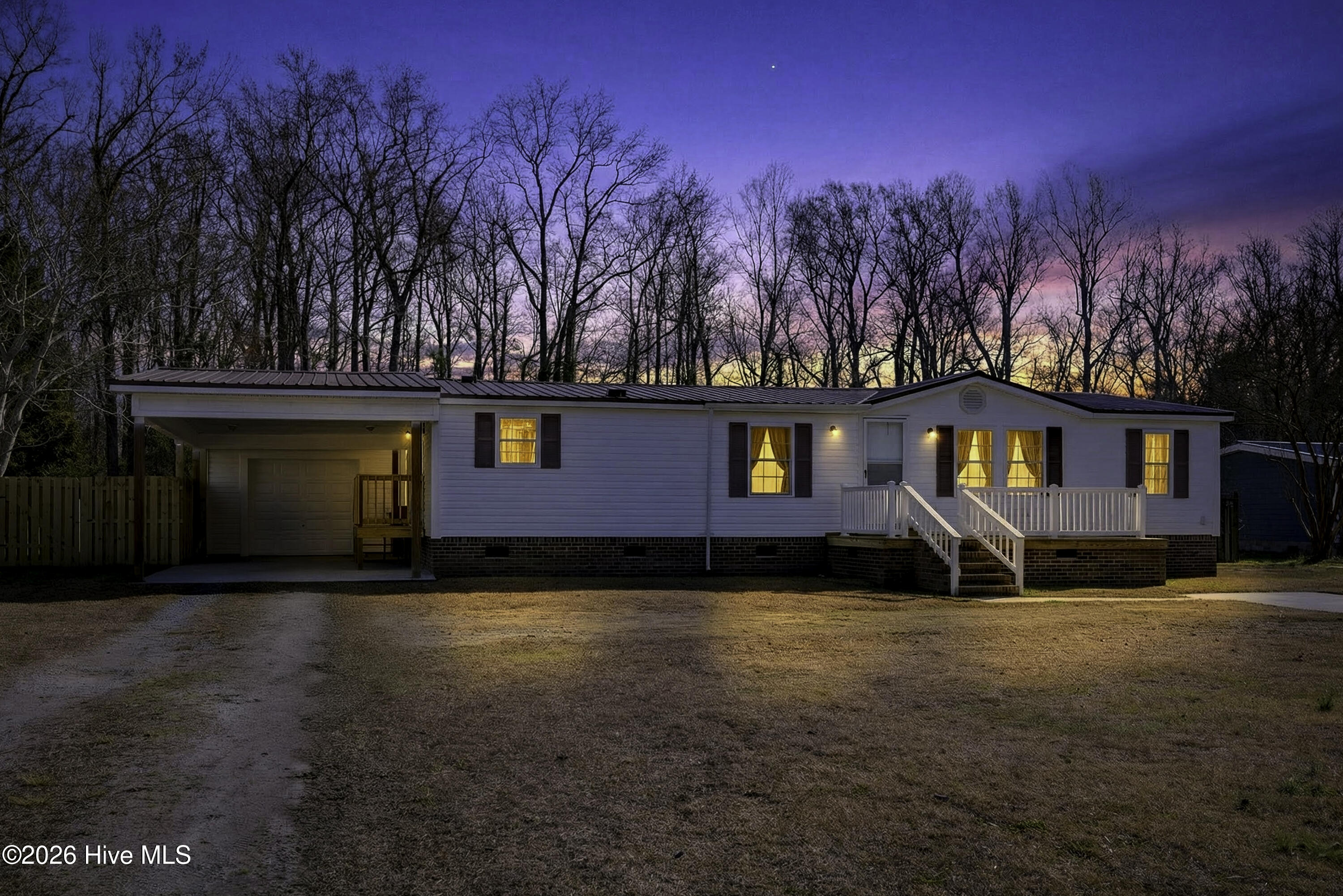 100548373 | Photo 53