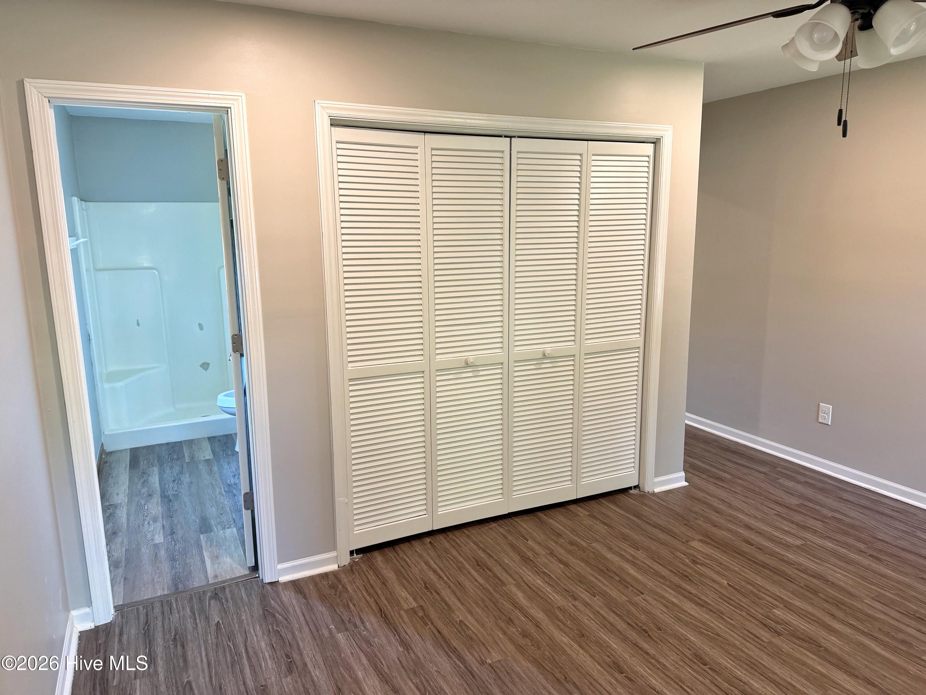 100568105 | Photo 11