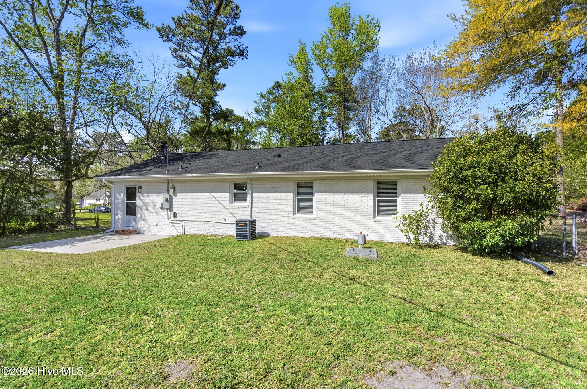 100564209 | Photo 49