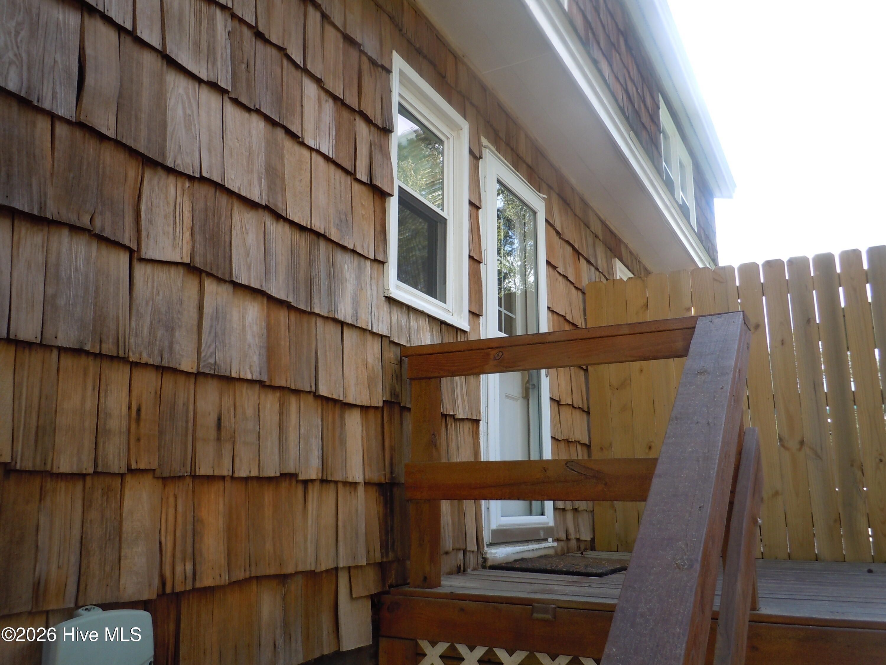 100565129 | Photo 73