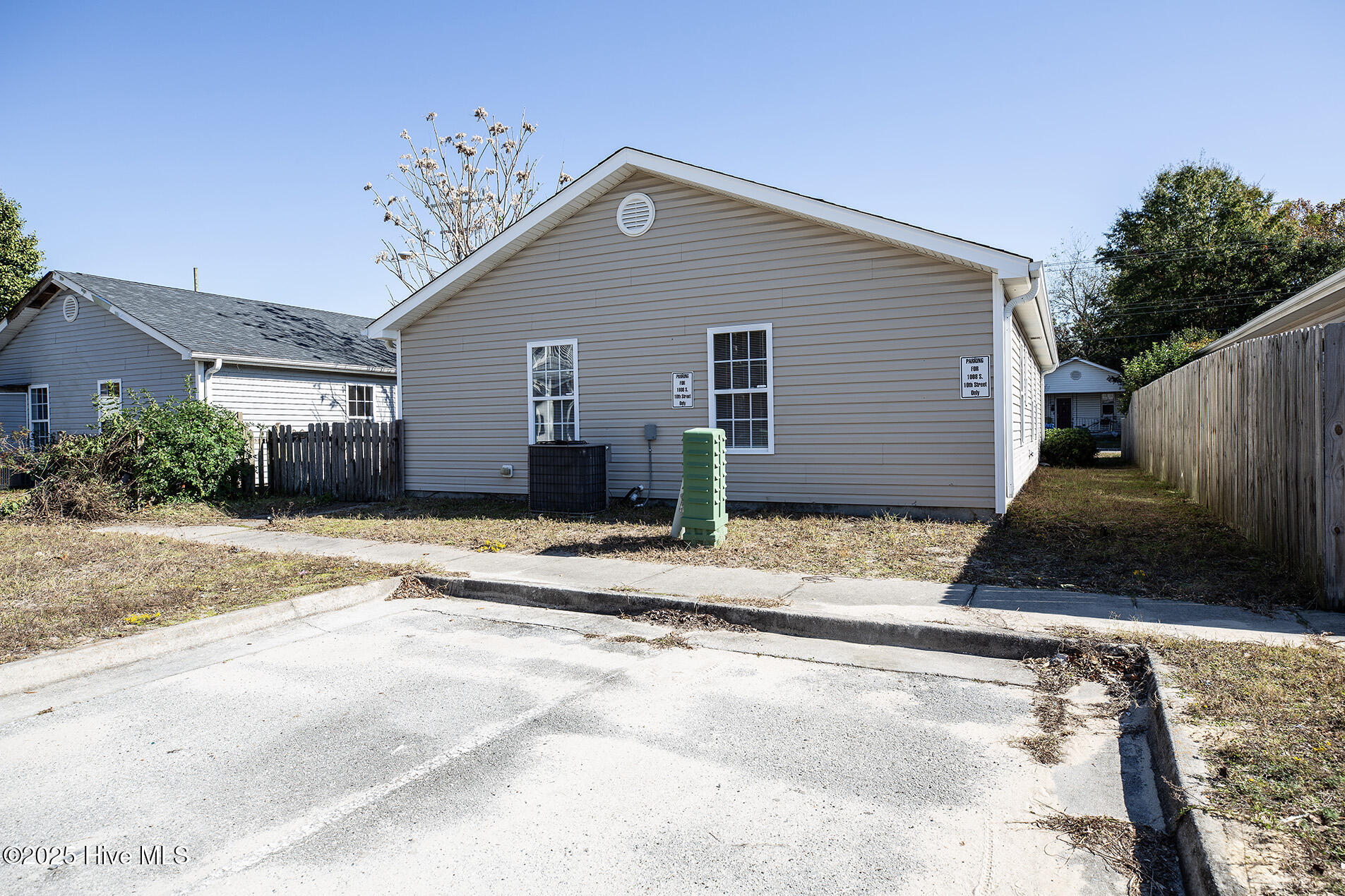 100539713 | Photo 24