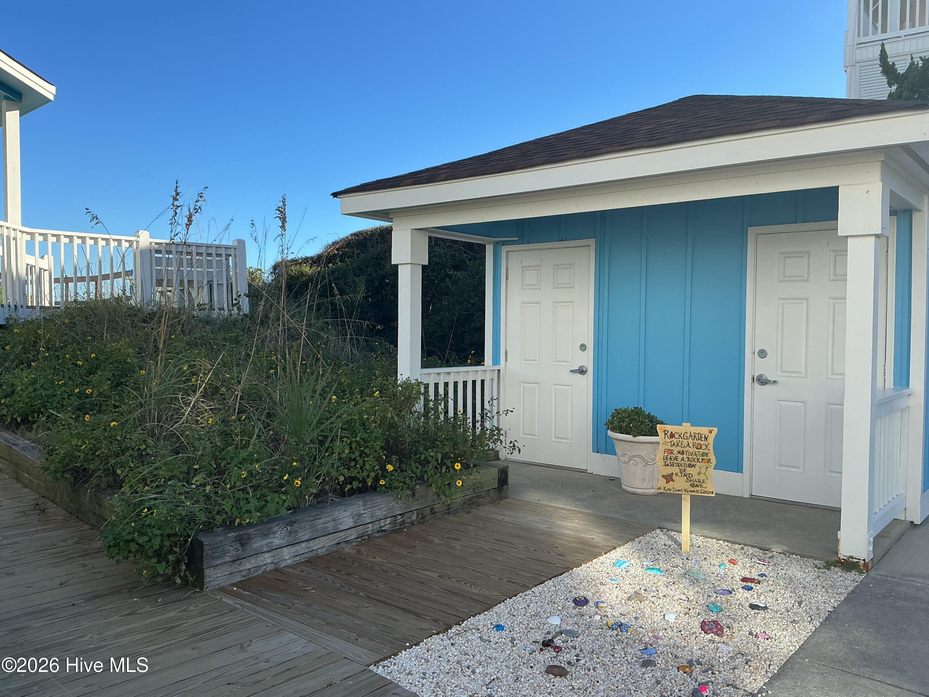 402 Fort Fisher Boulevard N, Kure Beach, NC, 28449