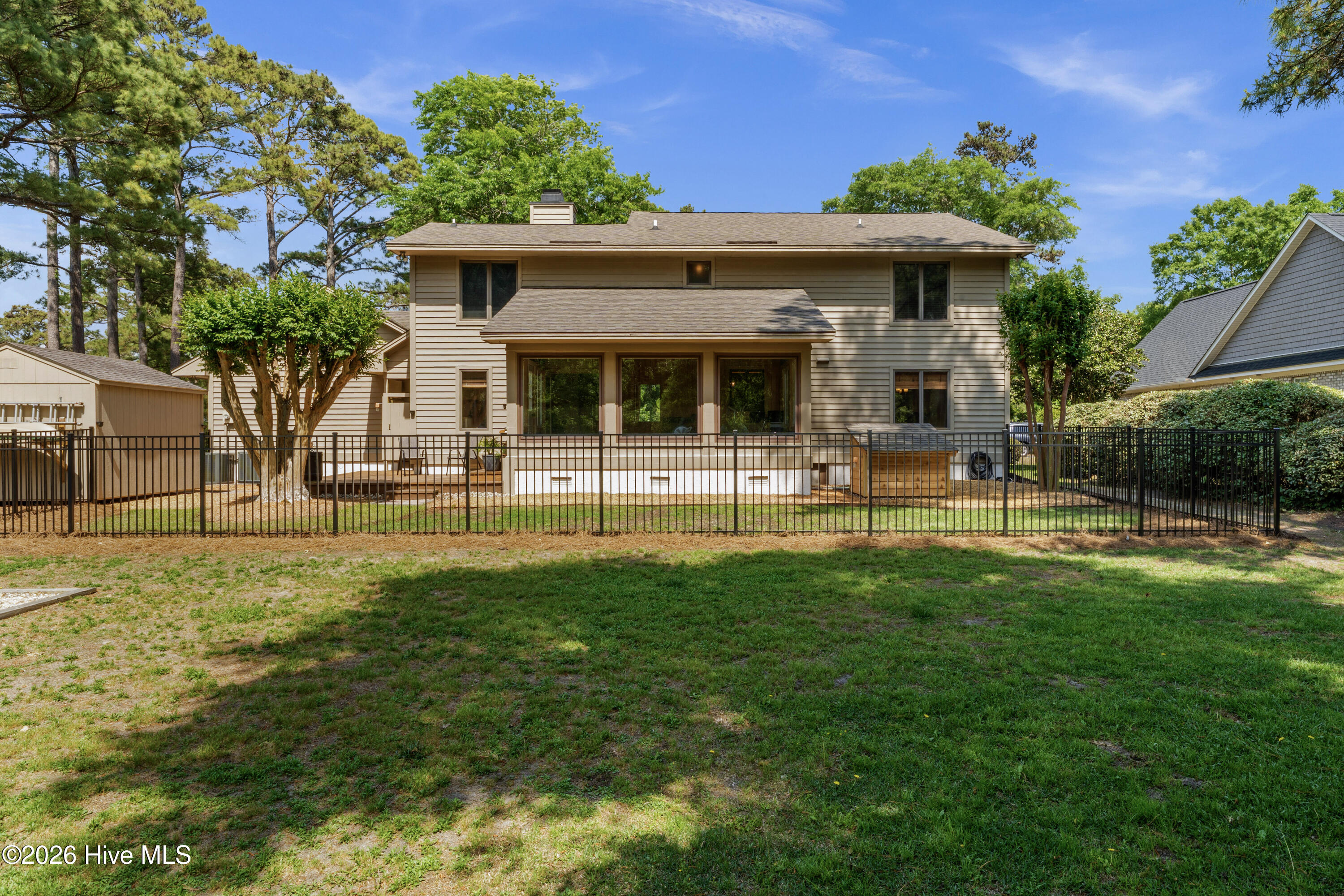 100569922 | Photo 56