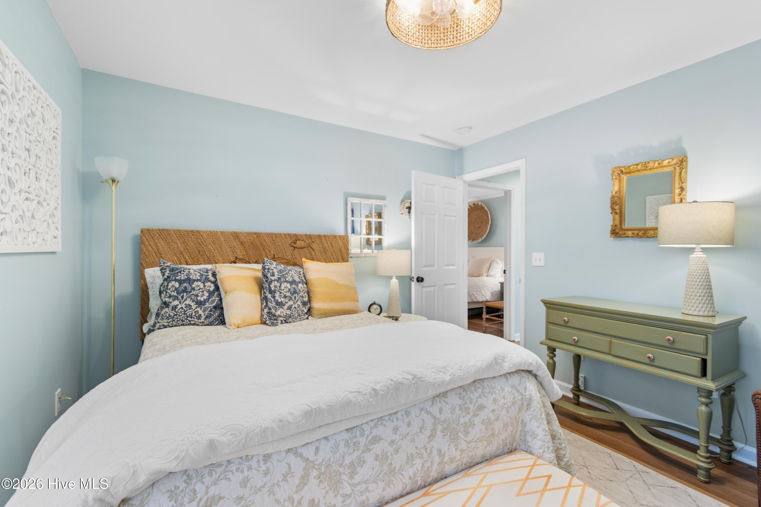 100558104 | Photo 39