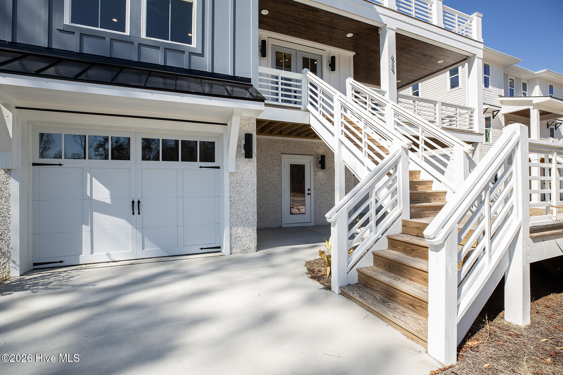 100555900 | Photo 12