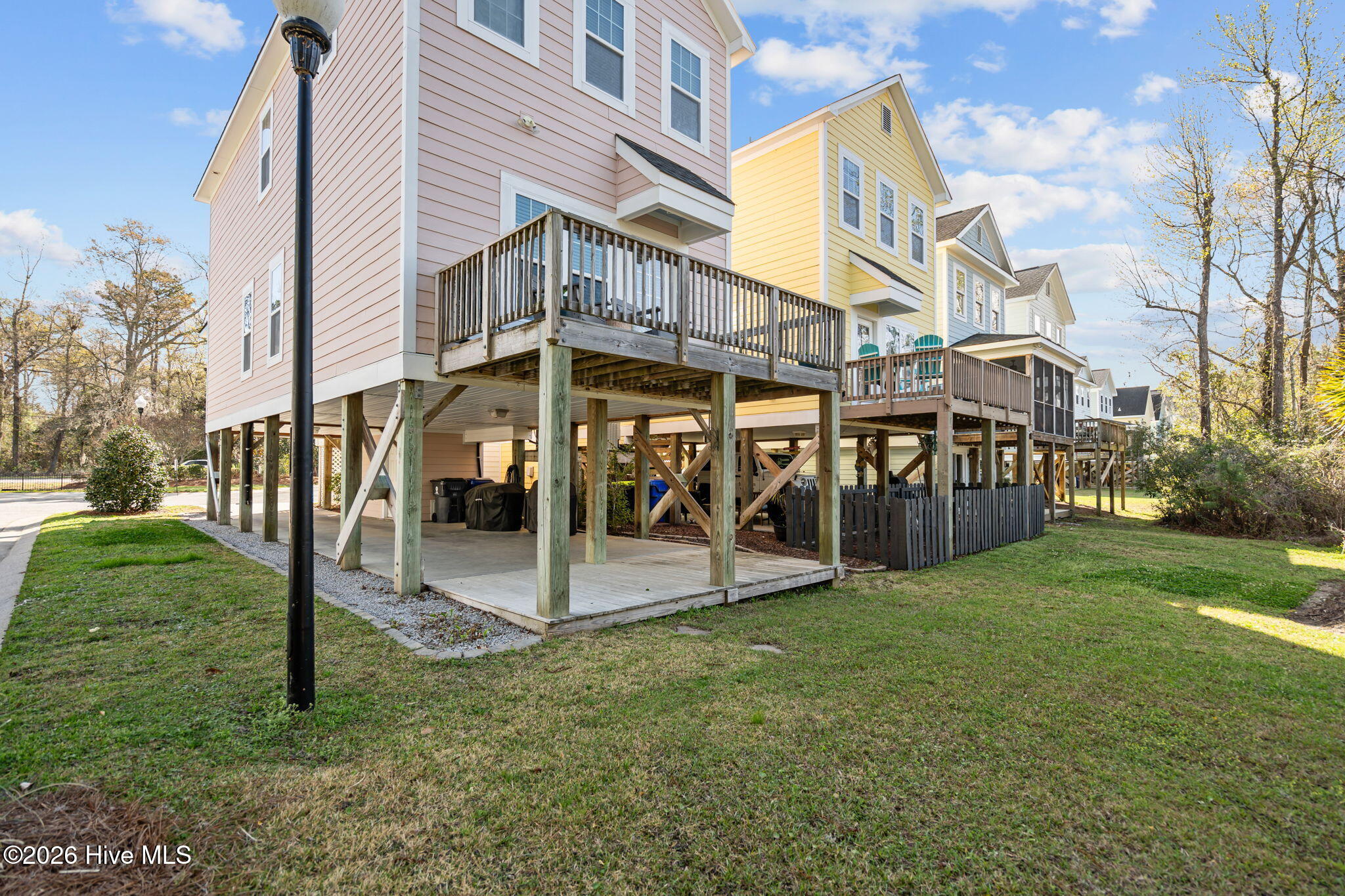 100560922 | Photo 39