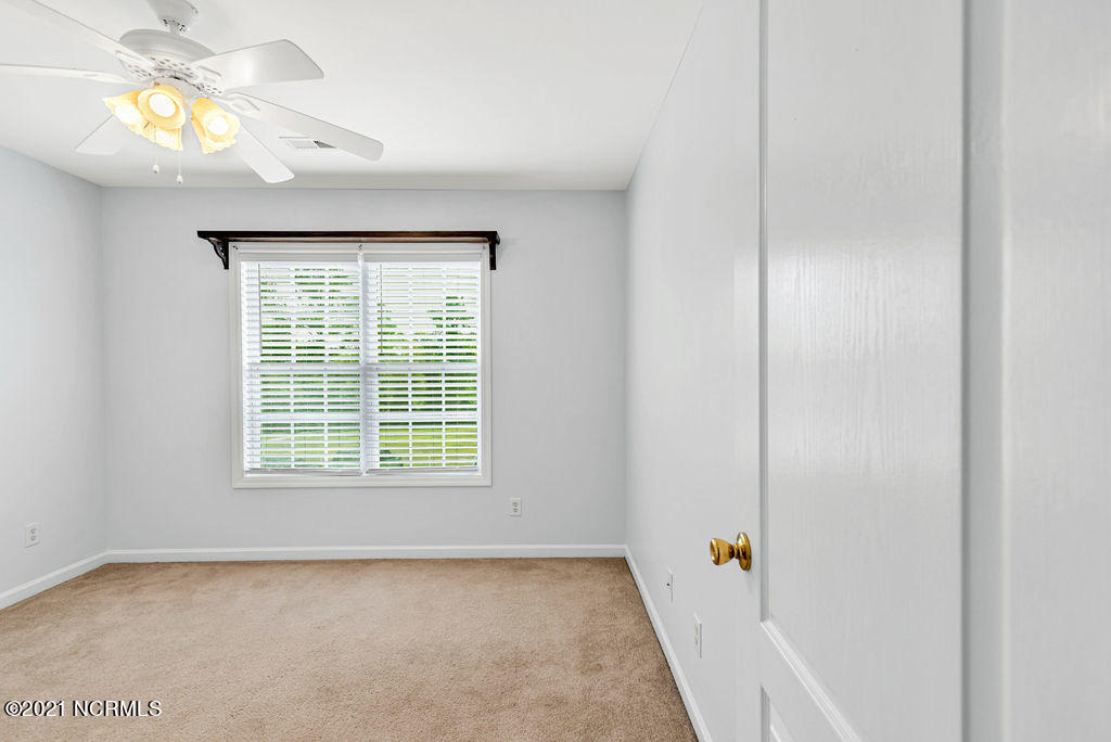 100530654 | Photo 23