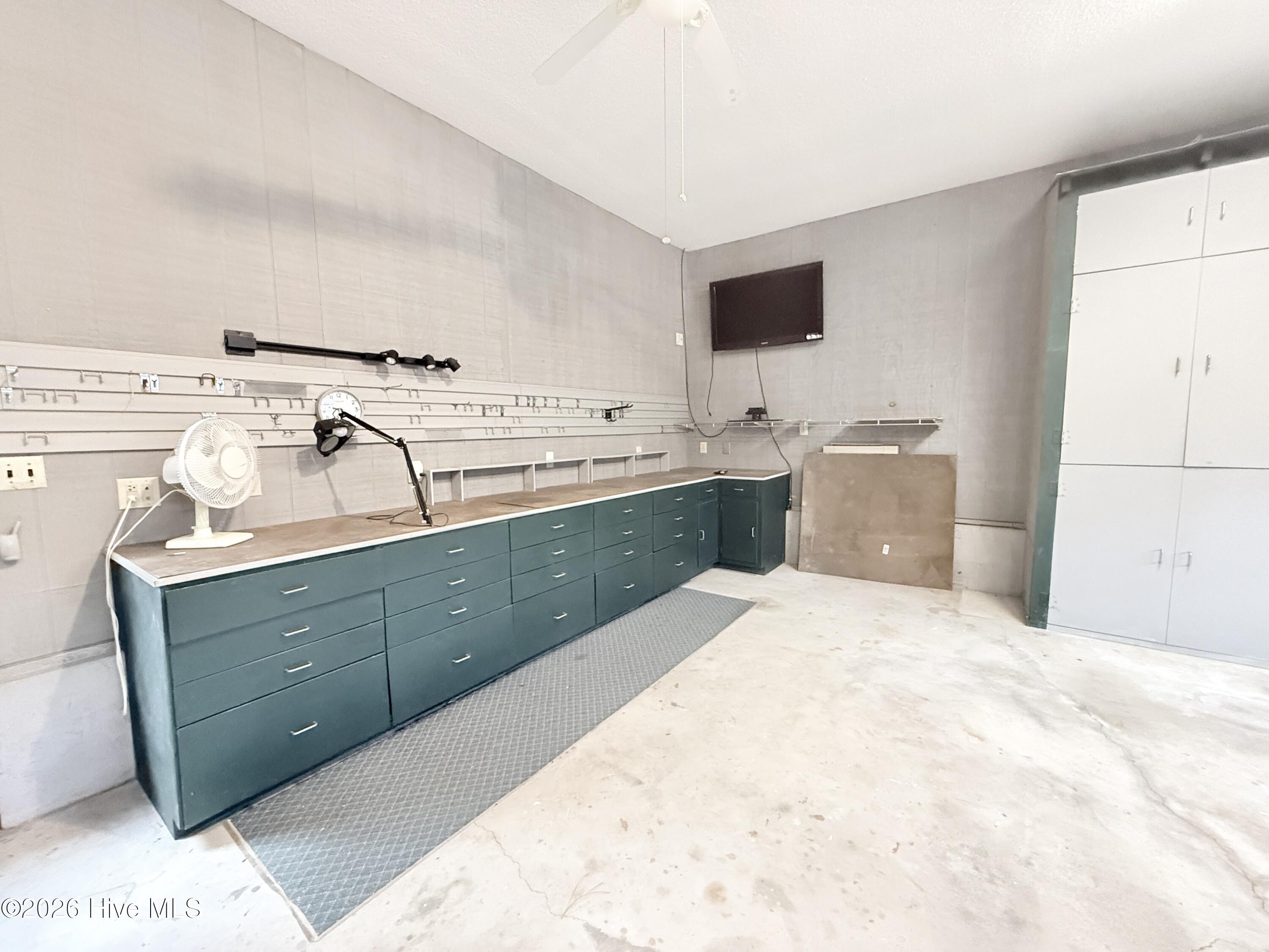 100554968 | Photo 28