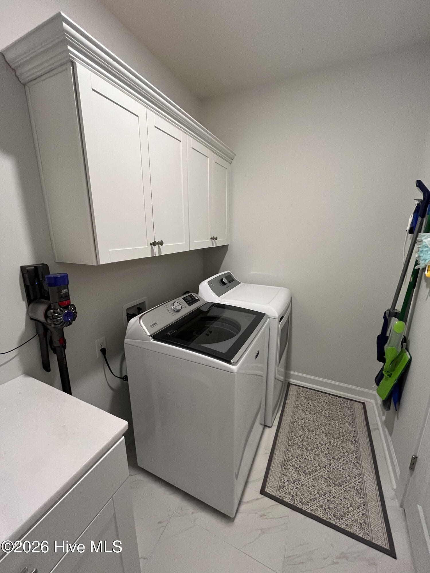 100558129 | Photo 29