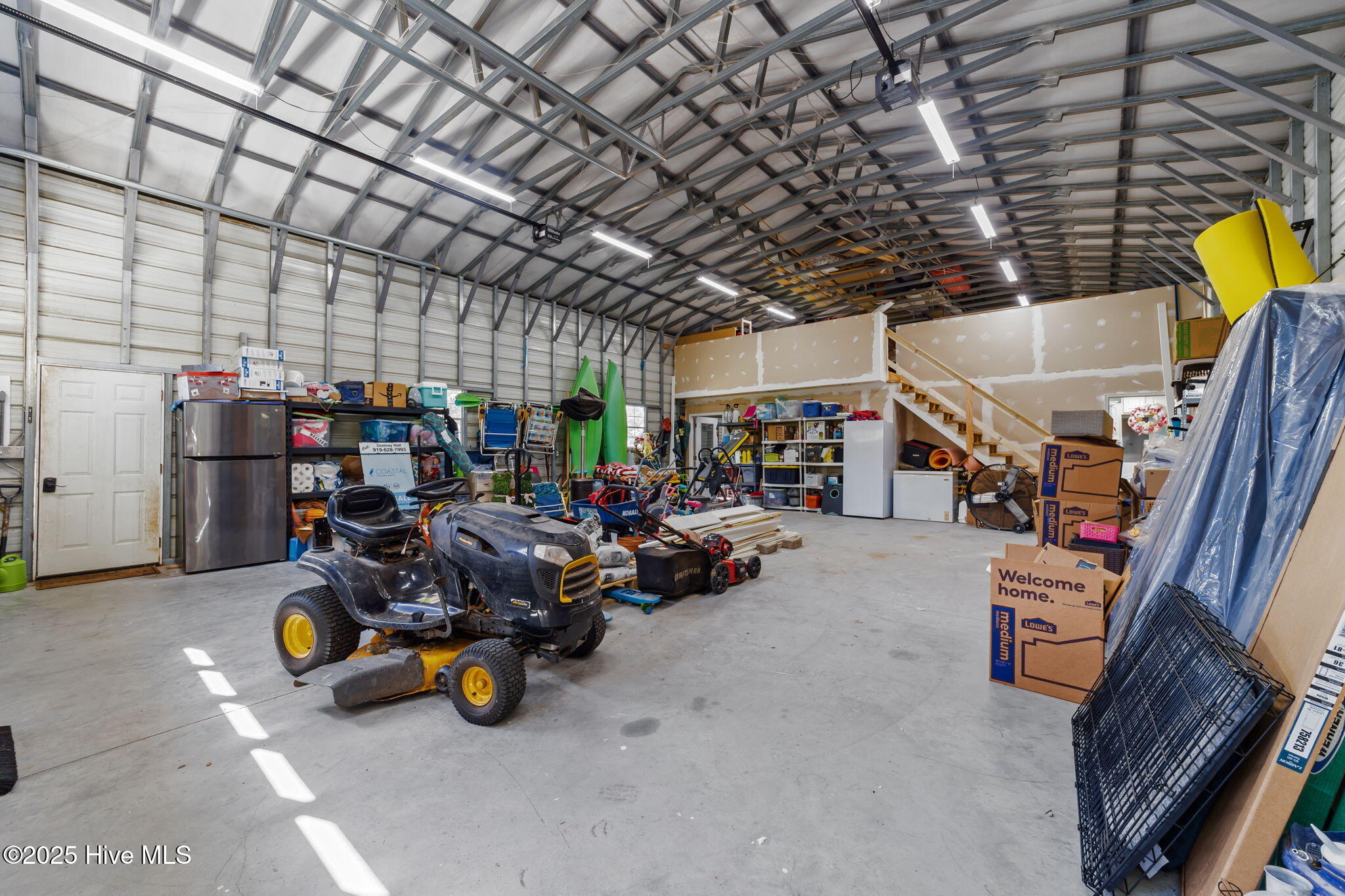 100533050 | Photo 30