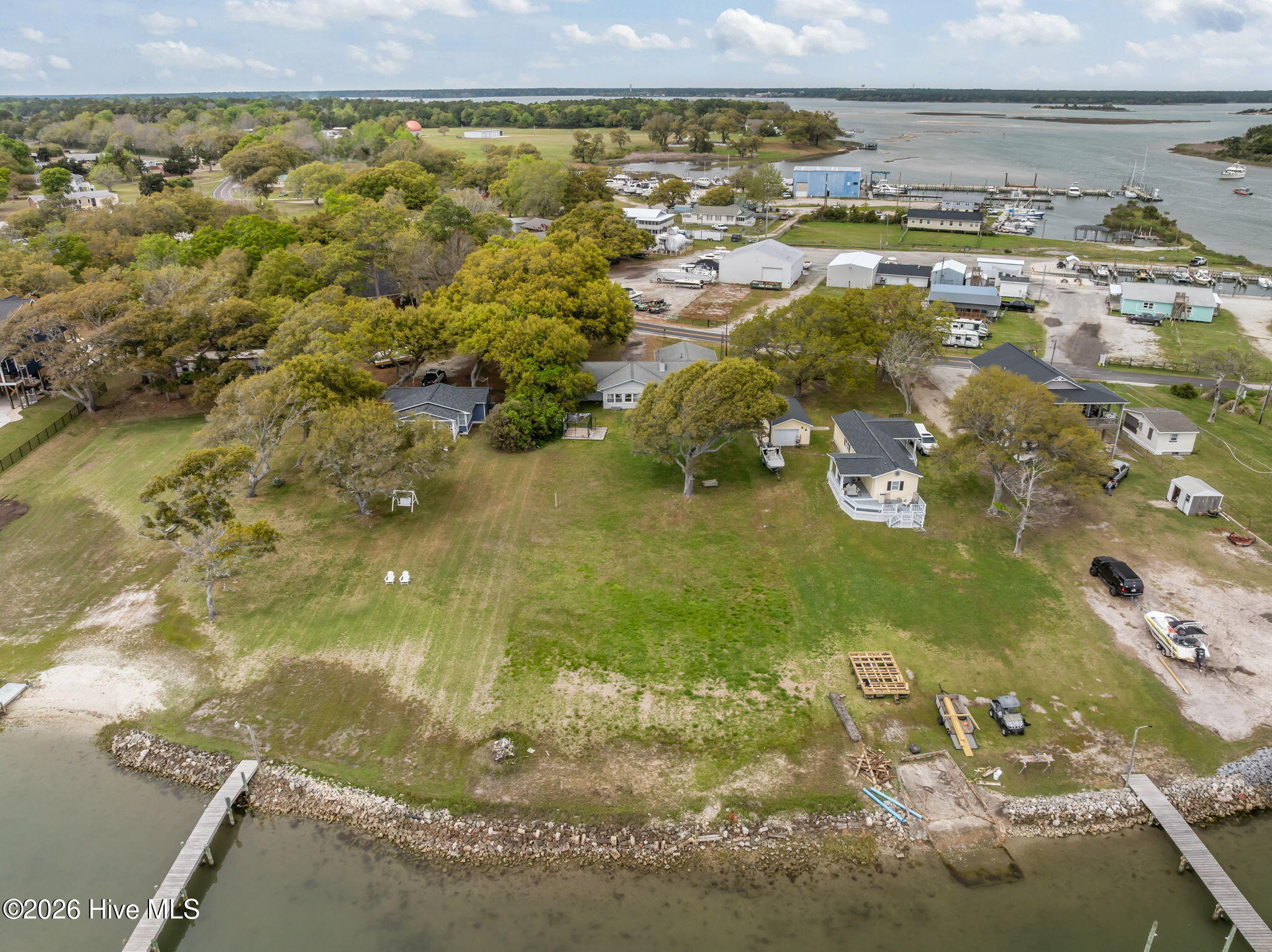 100566095 | Photo 14