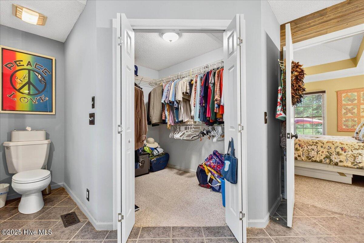 100517839 | Photo 43