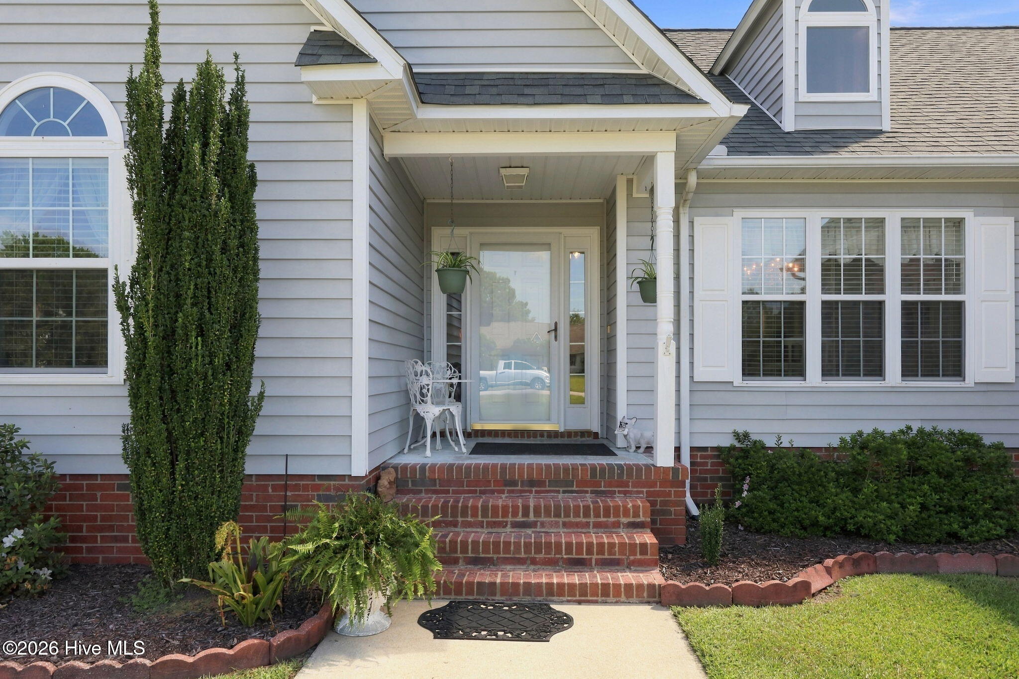 310 Bobbys Drive,Newport