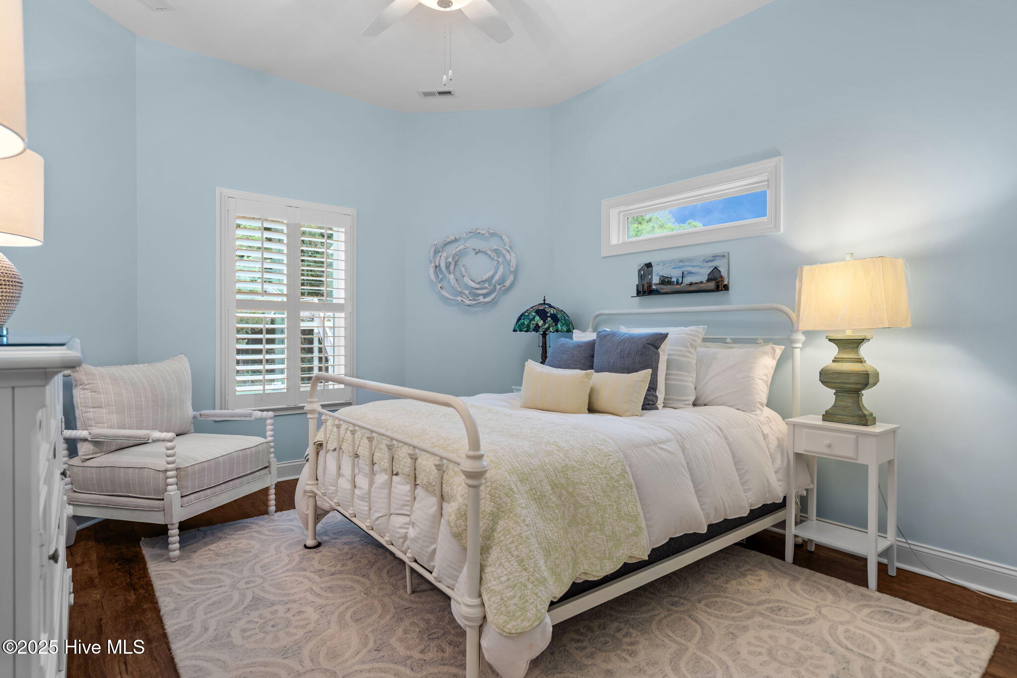 100524220 | Photo 33