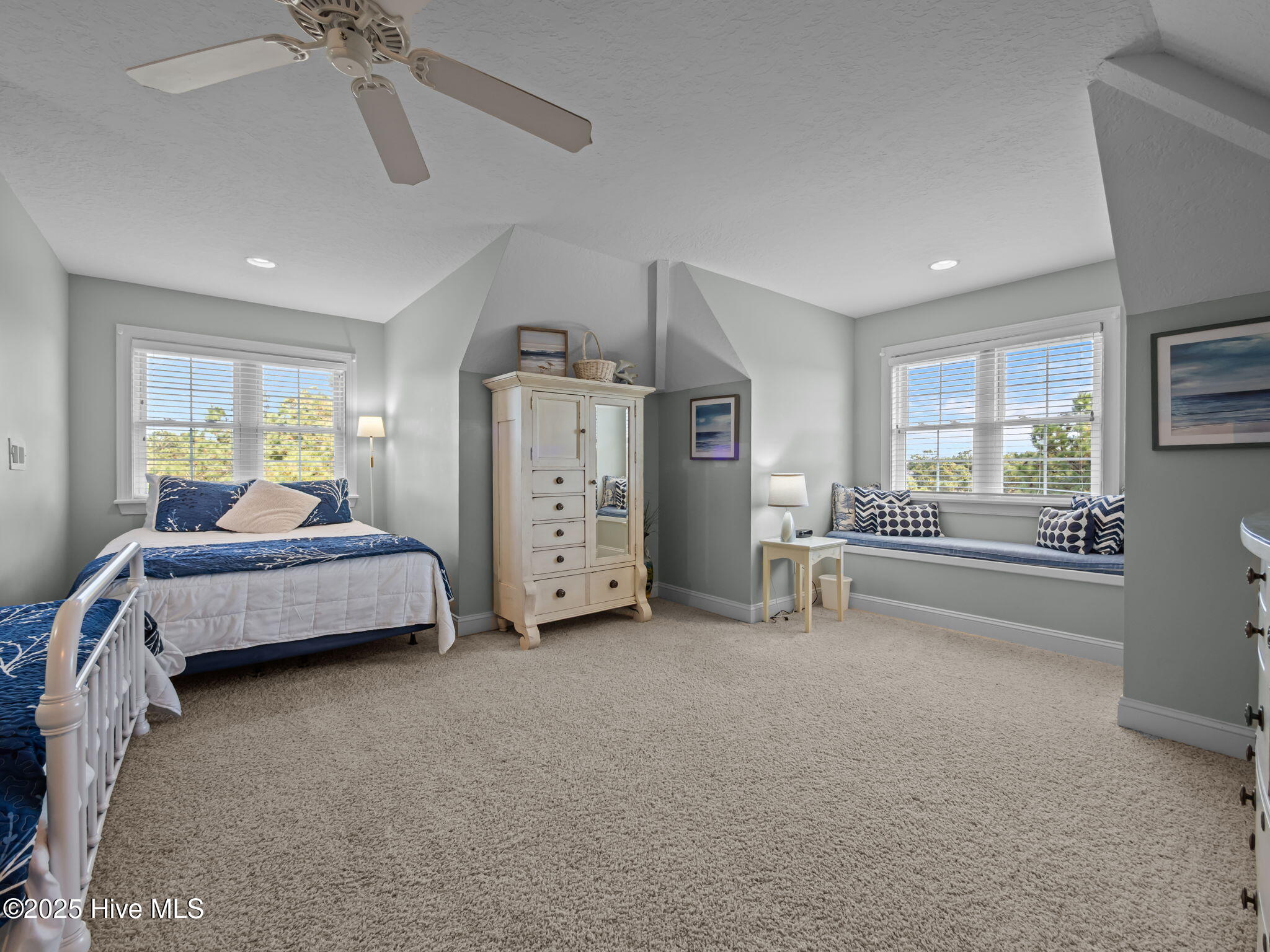 100541168 | Photo 29