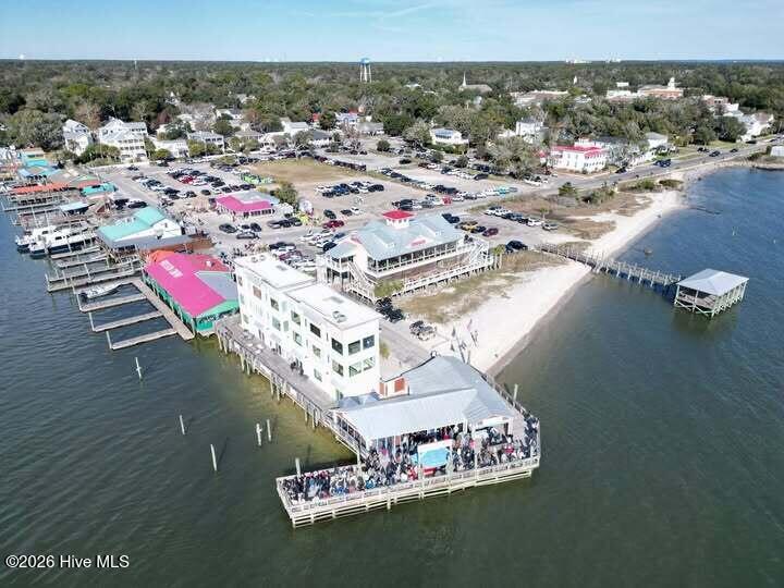 100570520 | Photo 55