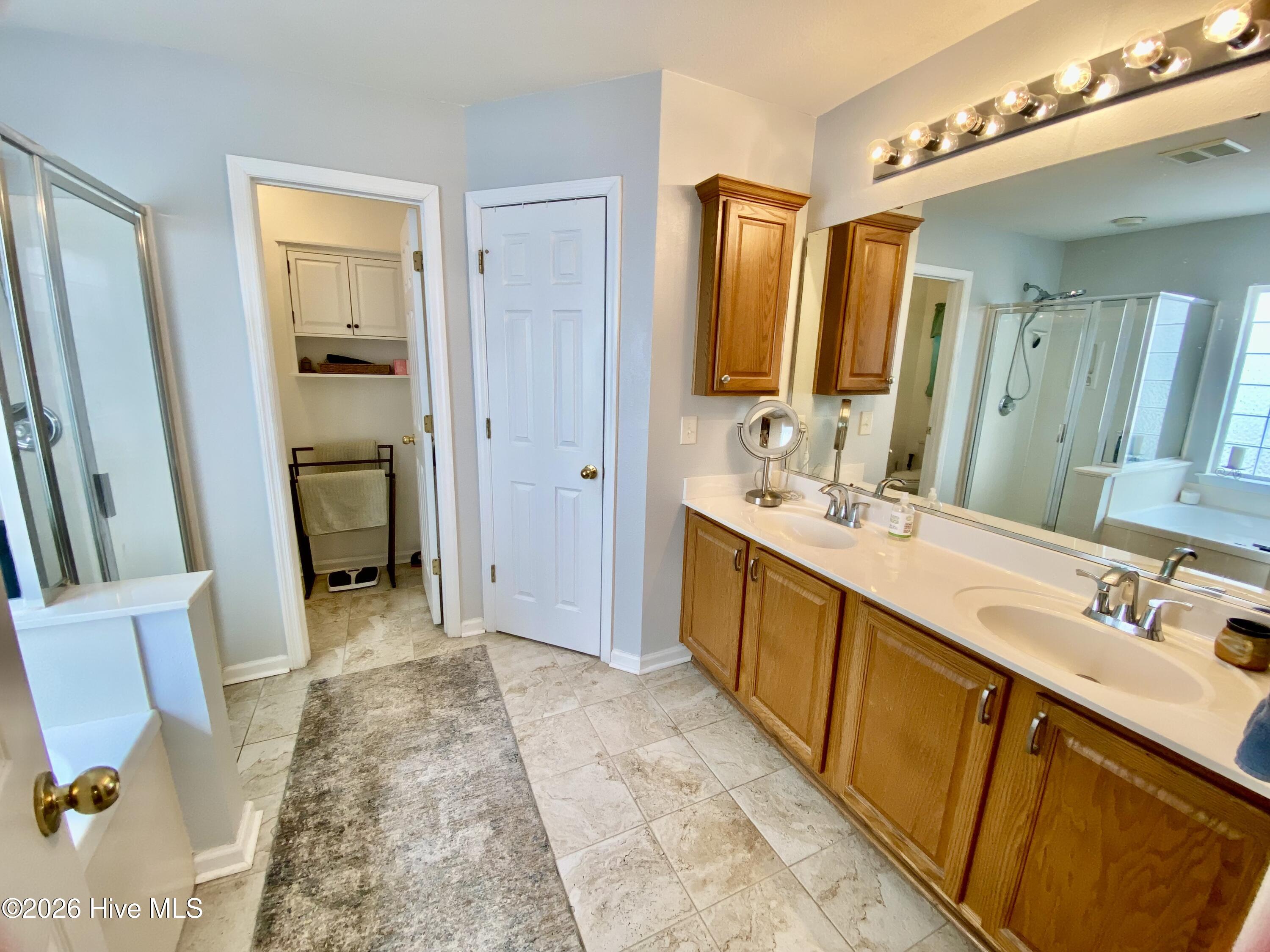 100555896 | Photo 28