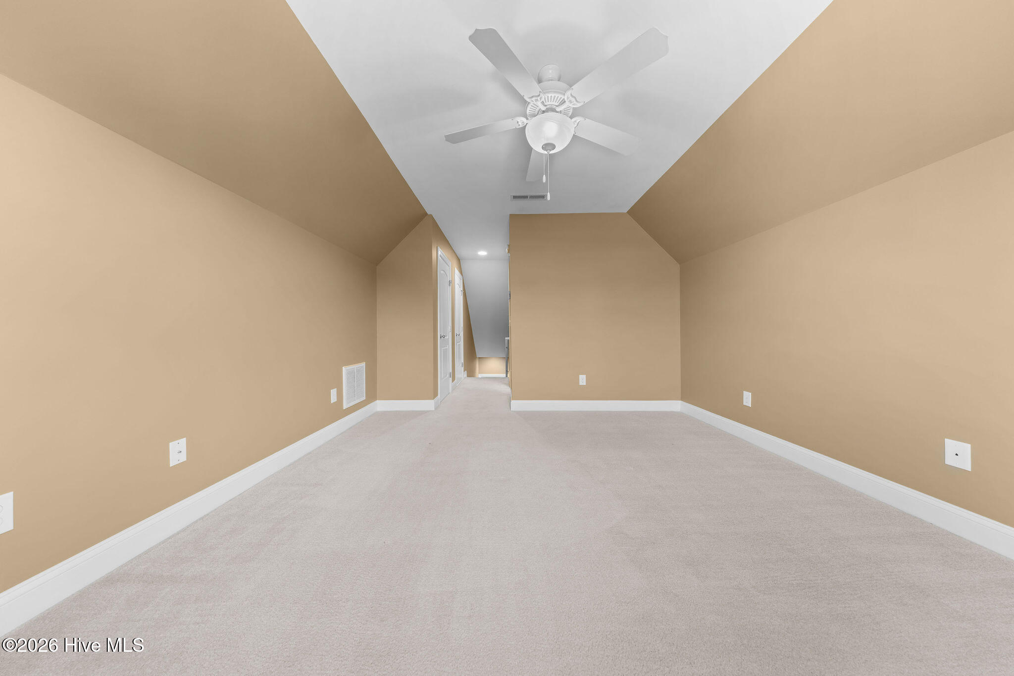 100552477 | Photo 37