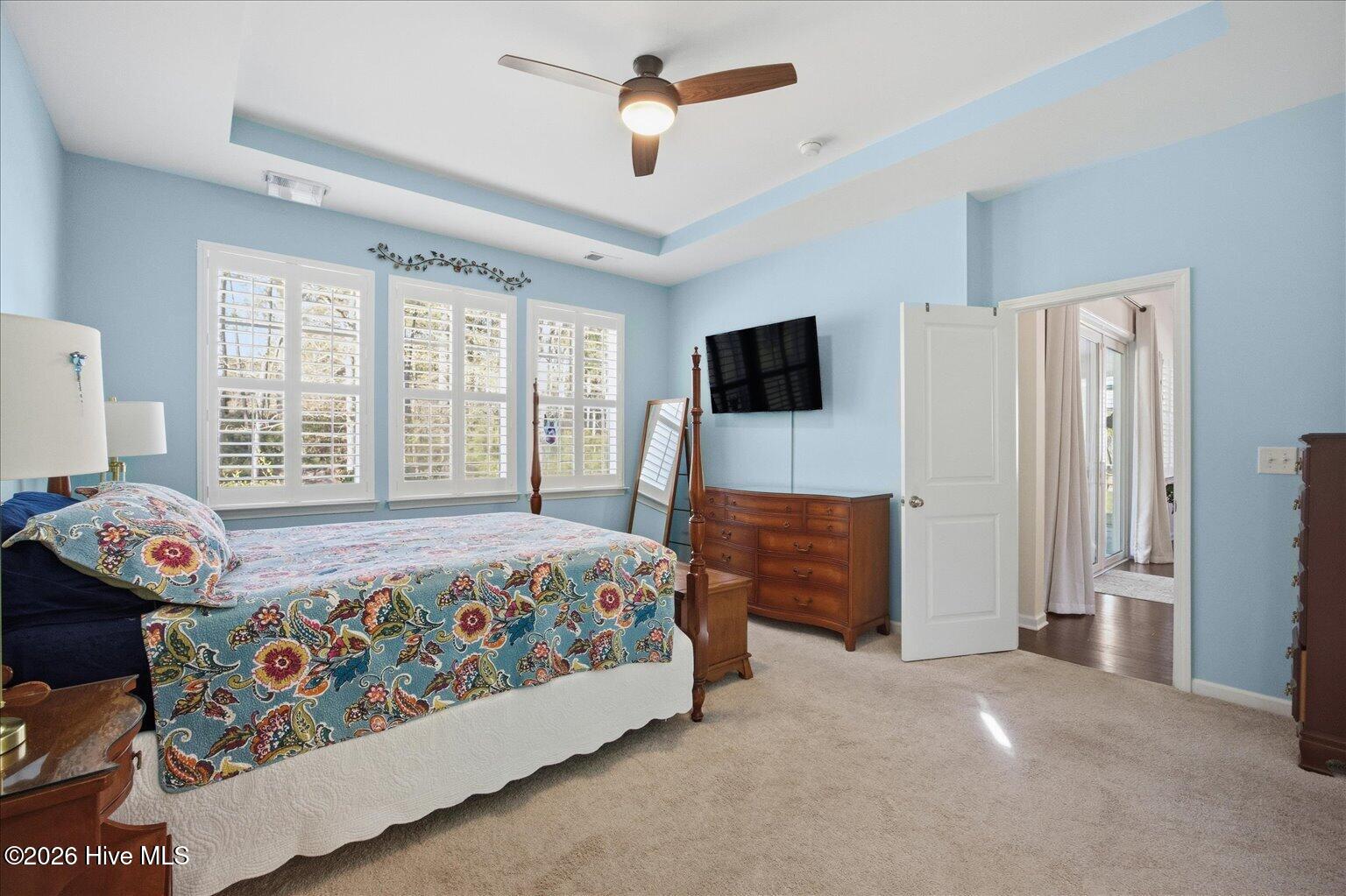 100561084 | Photo 19