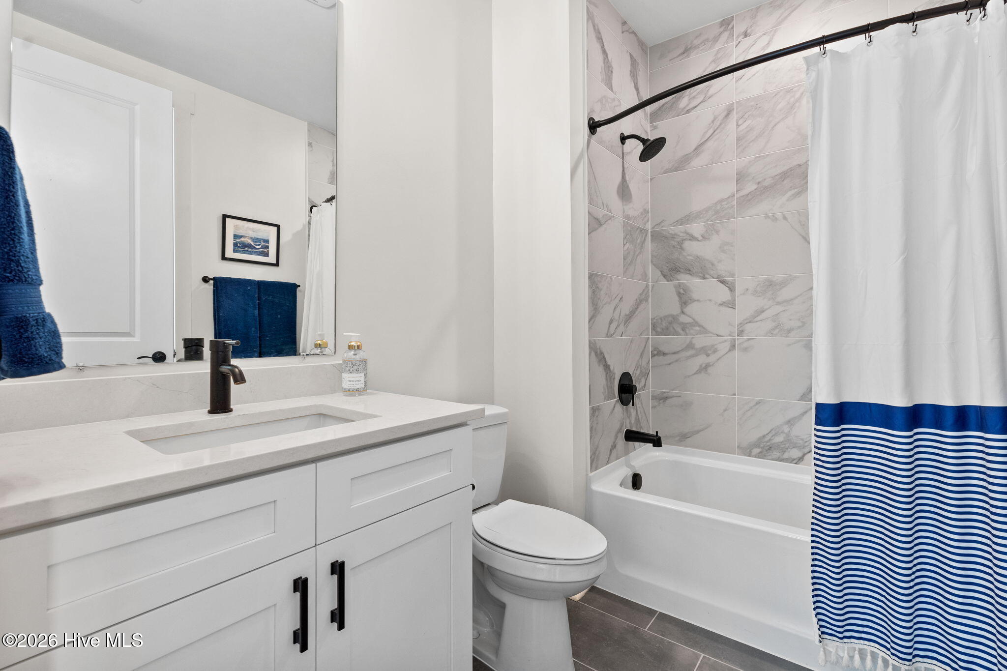 100550419 | Photo 29