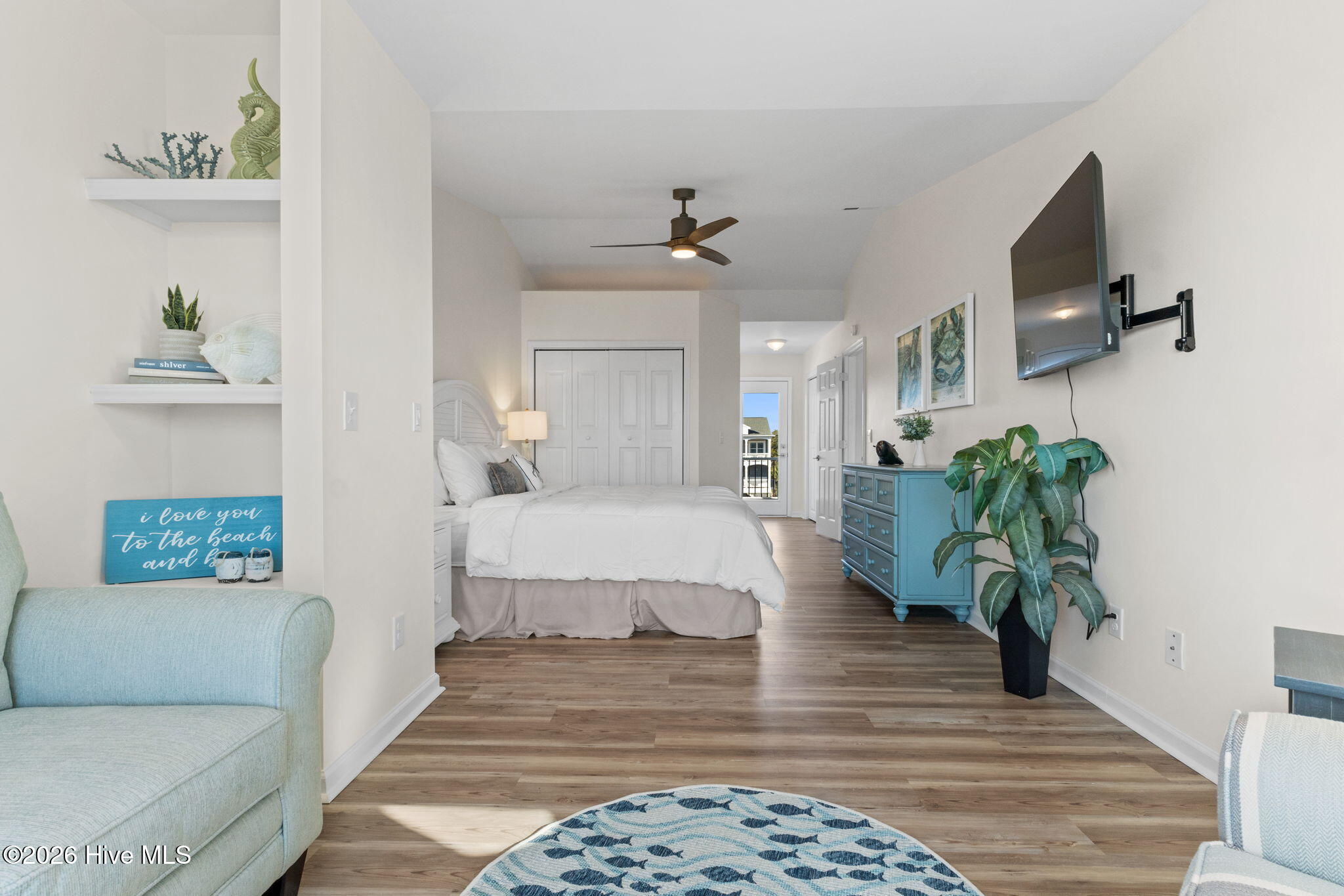 100558886 | Photo 30