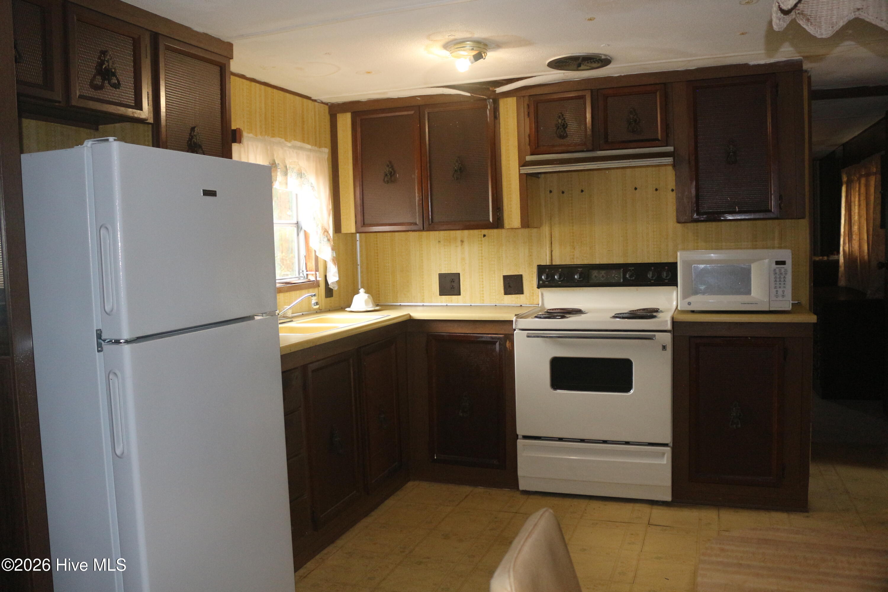 100565250 | Photo 17